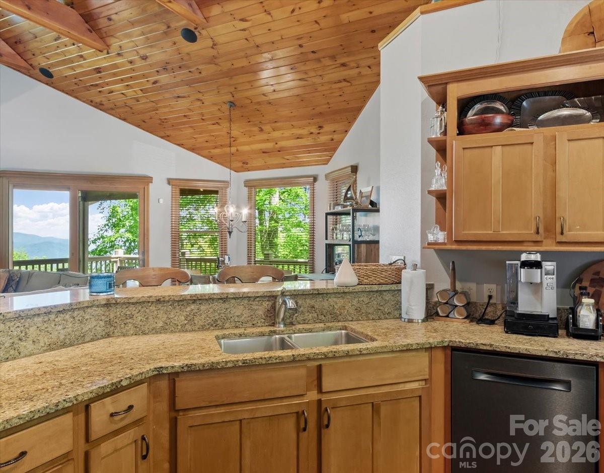 15 Ivy Point Lane Property Photo 12