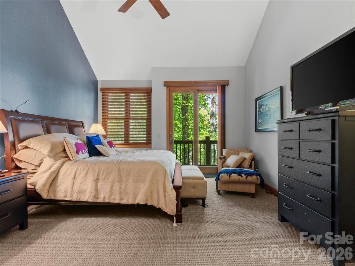 15 Ivy Point Lane Property Photo 17