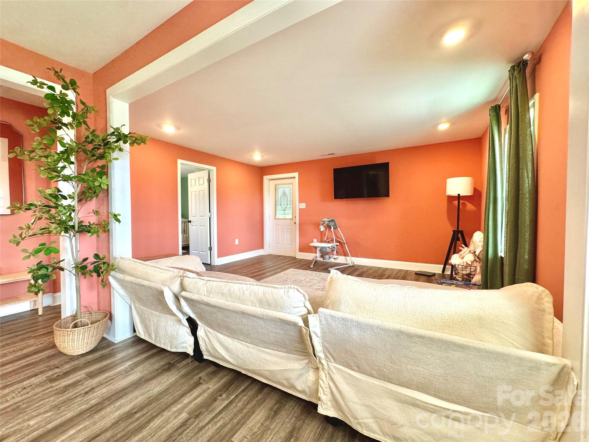 1514 Clarence Secrest Road Property Photo 3