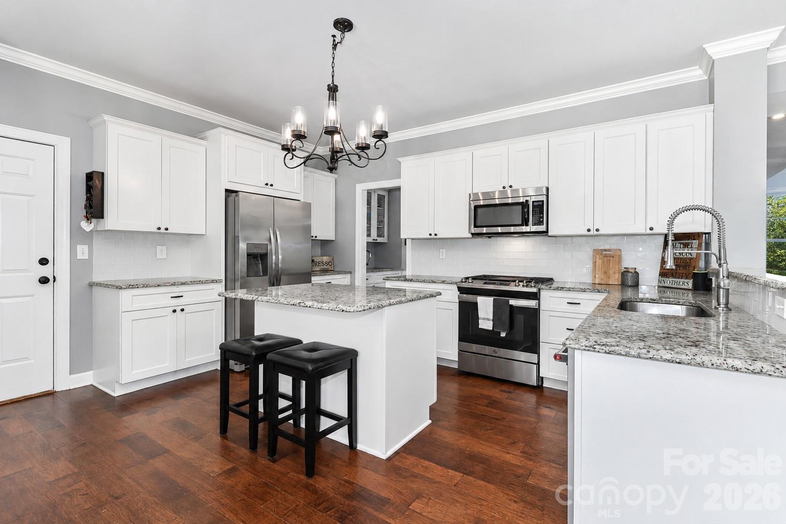 109 Longboat Road Property Photo 16