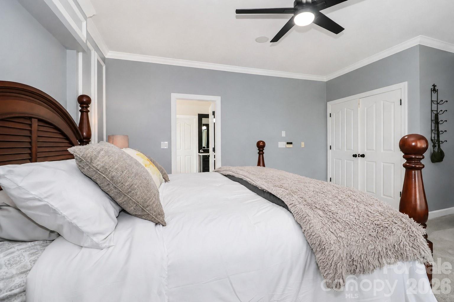 109 Longboat Road Property Photo 27