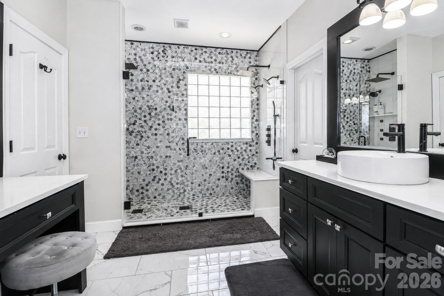 109 Longboat Road Property Photo 28