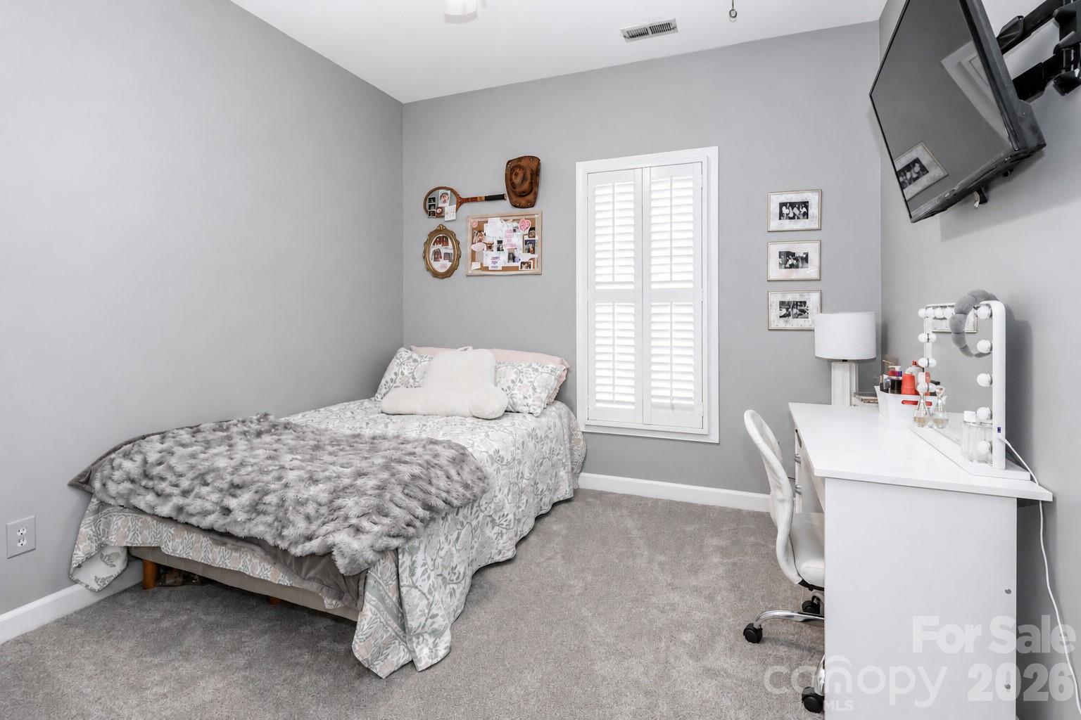 109 Longboat Road Property Photo 33