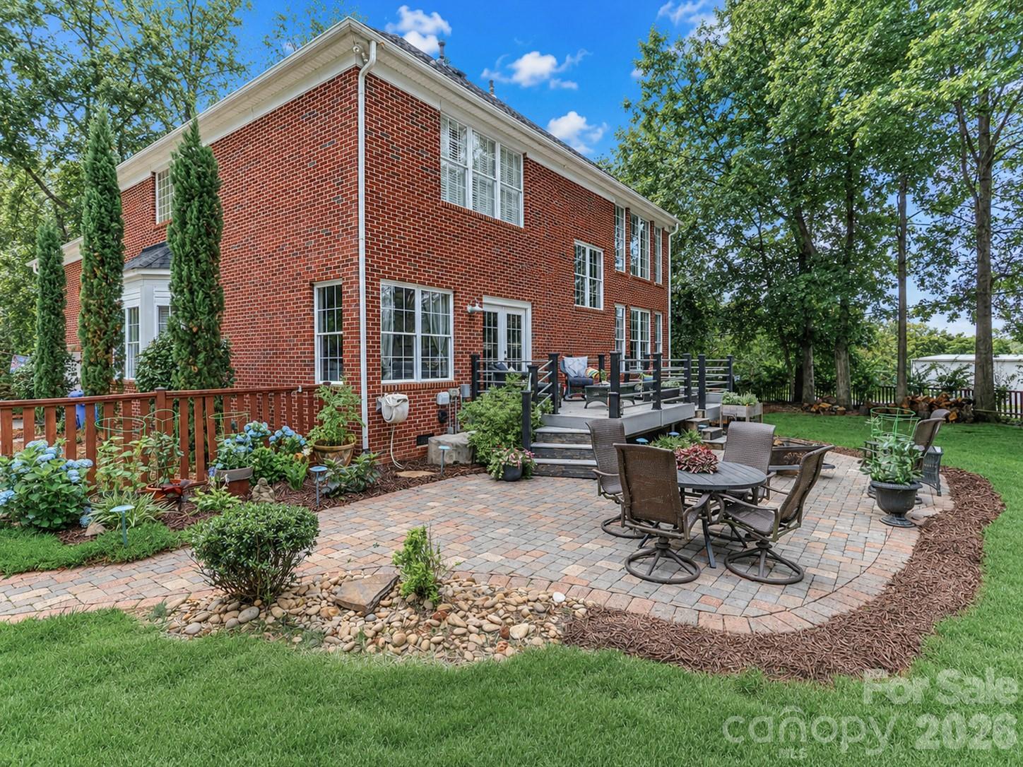 109 Longboat Road Property Photo 39