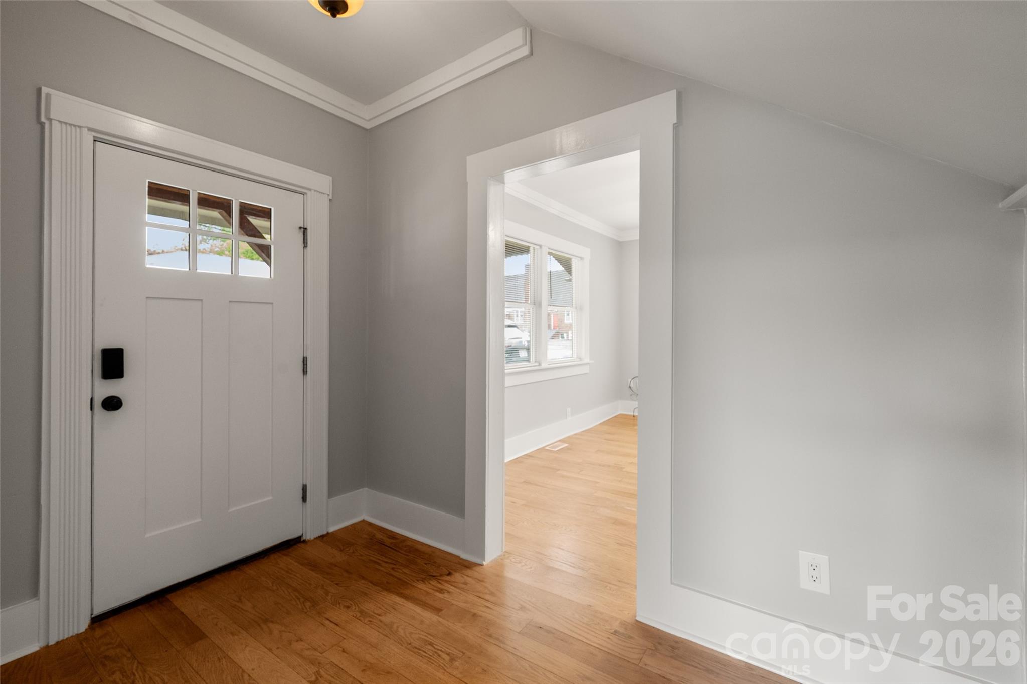 174 Tournament Drive Property Photo 8
