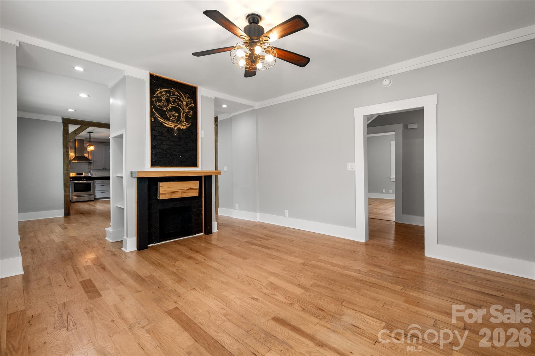 174 Tournament Drive Property Photo 12