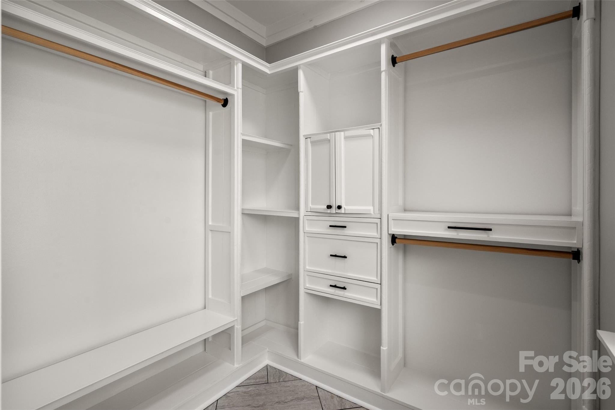 174 Tournament Drive Property Photo 30