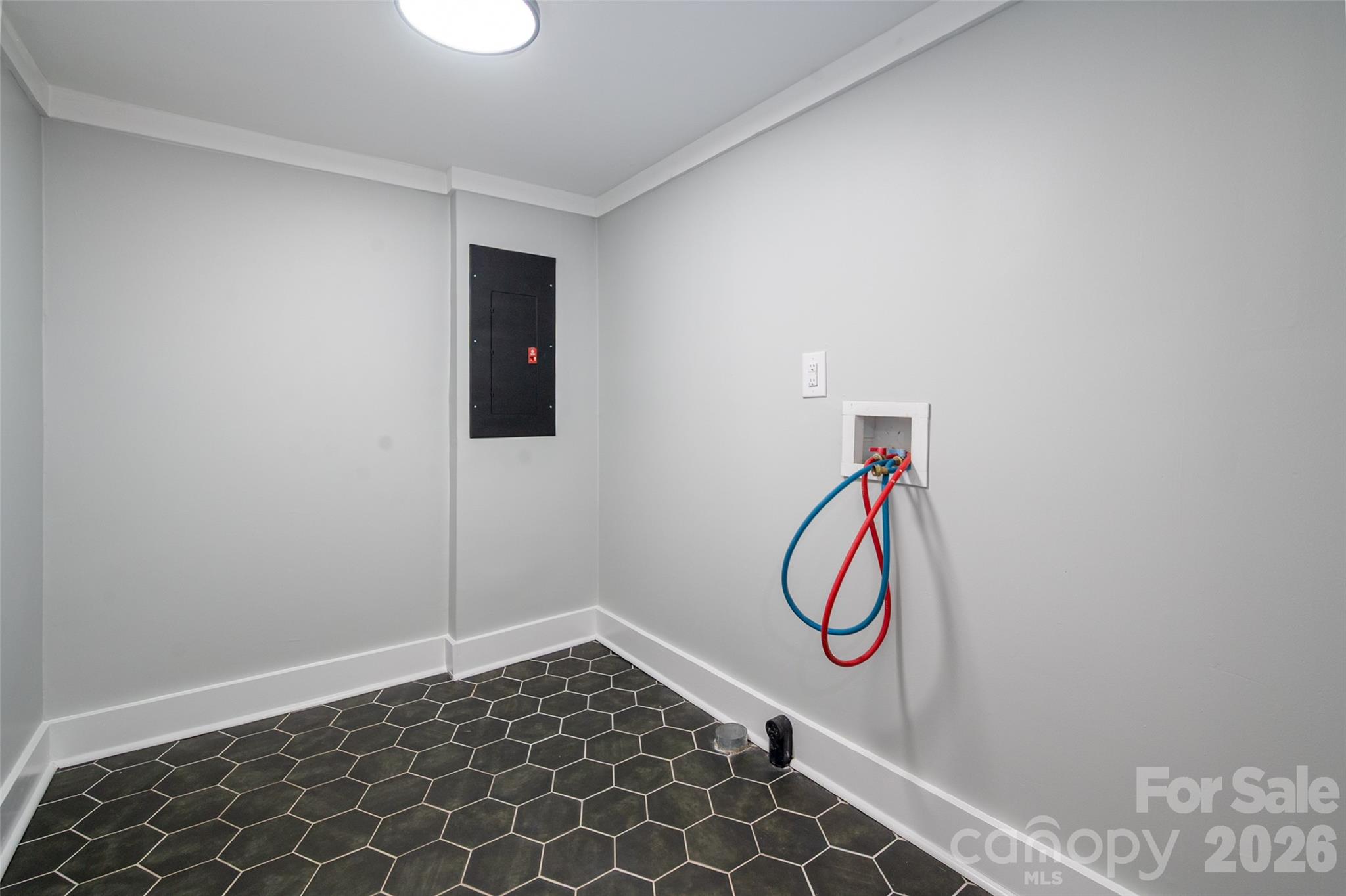 174 Tournament Drive Property Photo 39