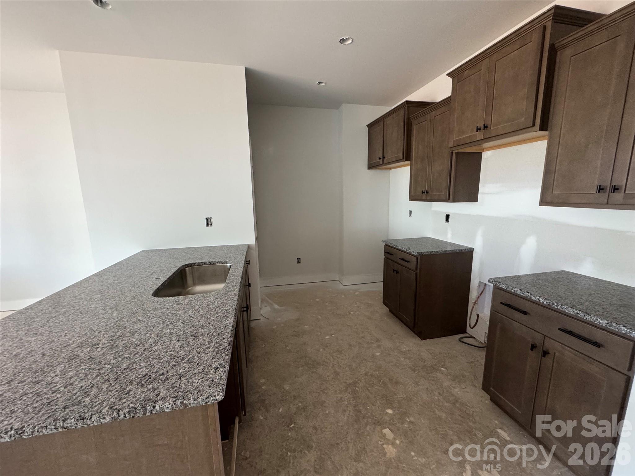 722 Longleaf Avenue 31 Property Photo 10