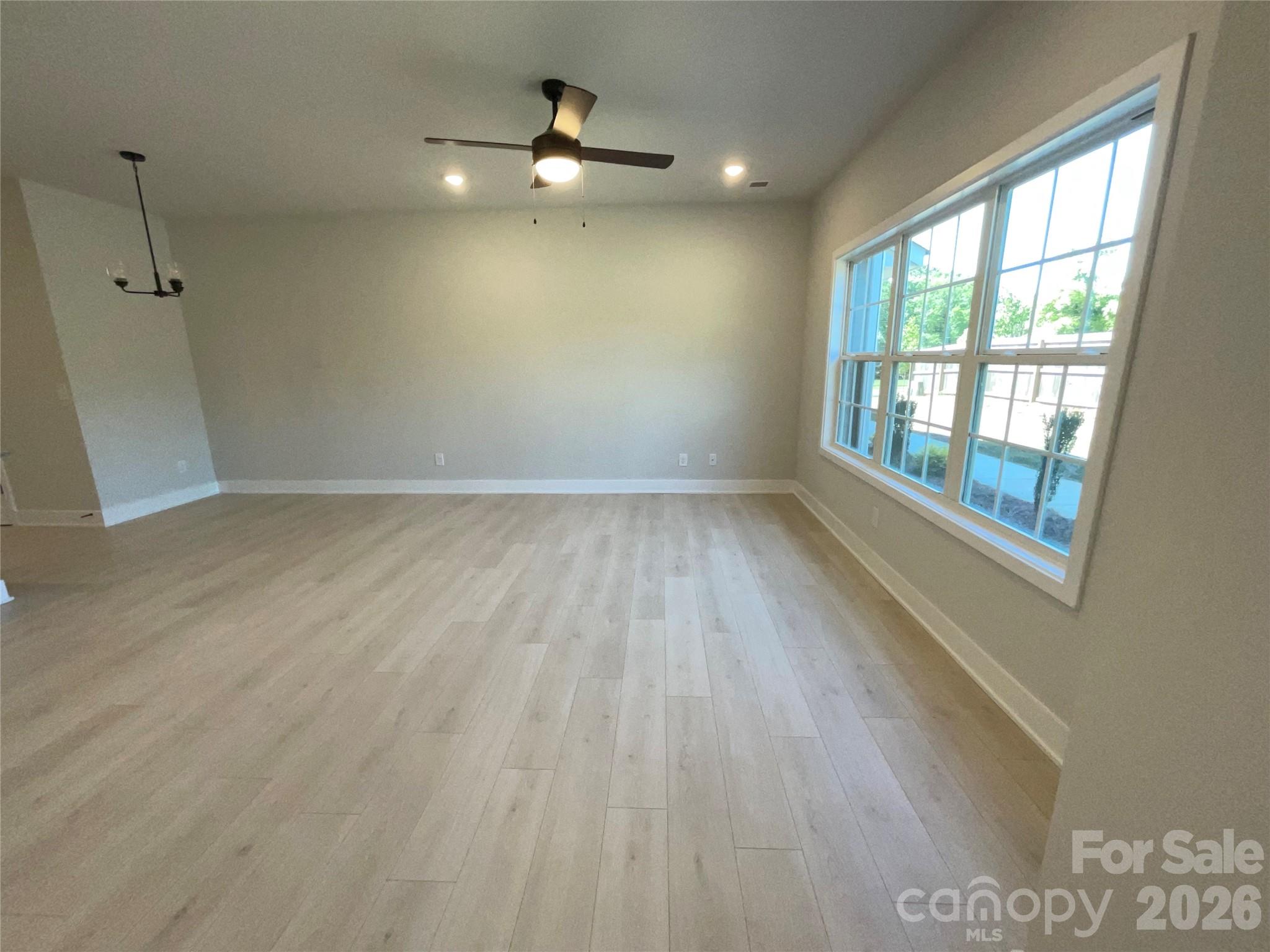 722 Longleaf Avenue 31 Property Photo 11