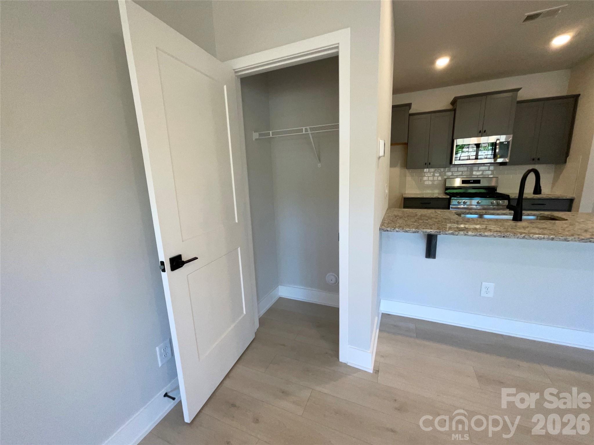 722 Longleaf Avenue 31 Property Photo 13