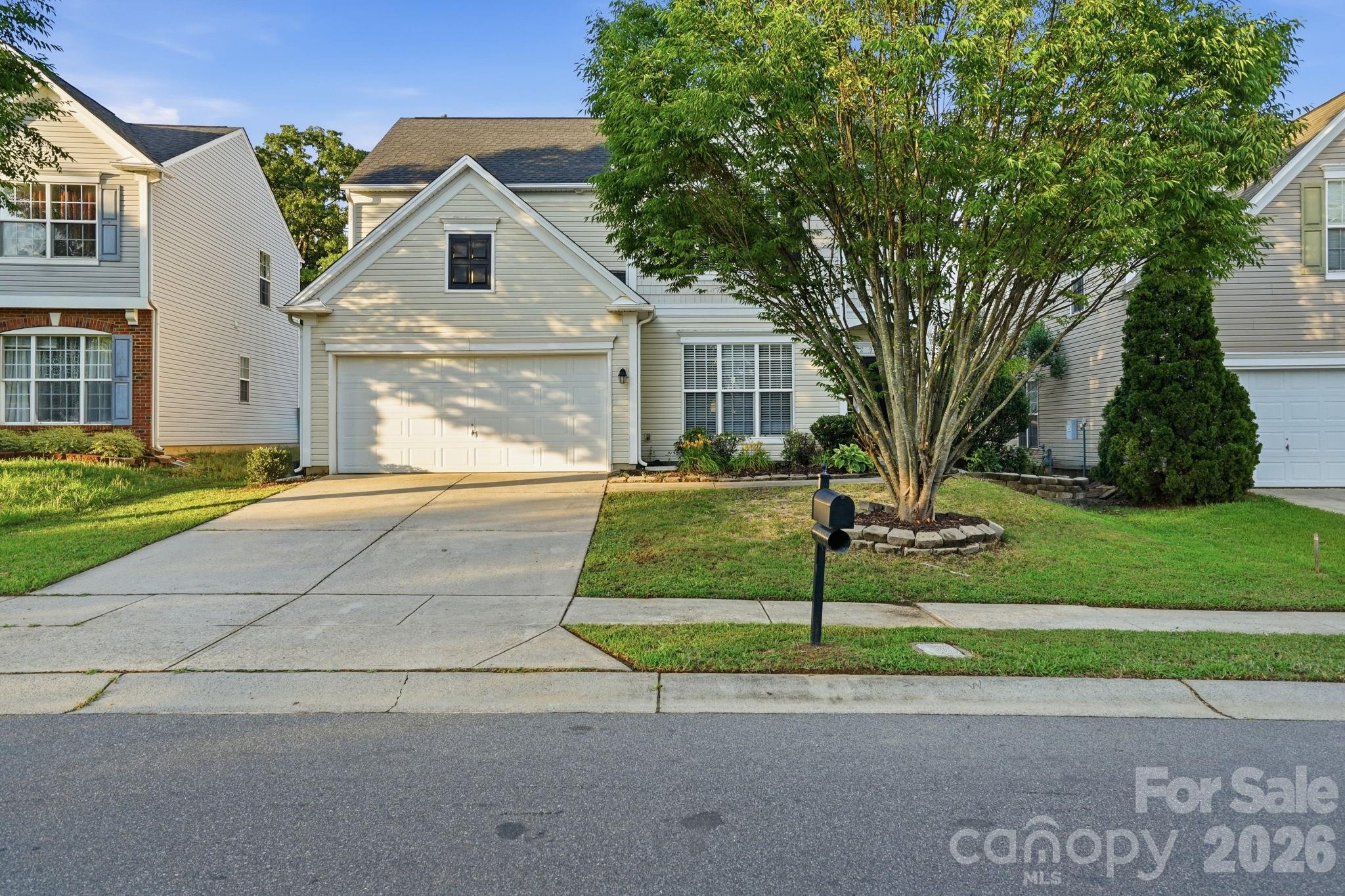 2910 Azalea Hills Drive Property Photo 1