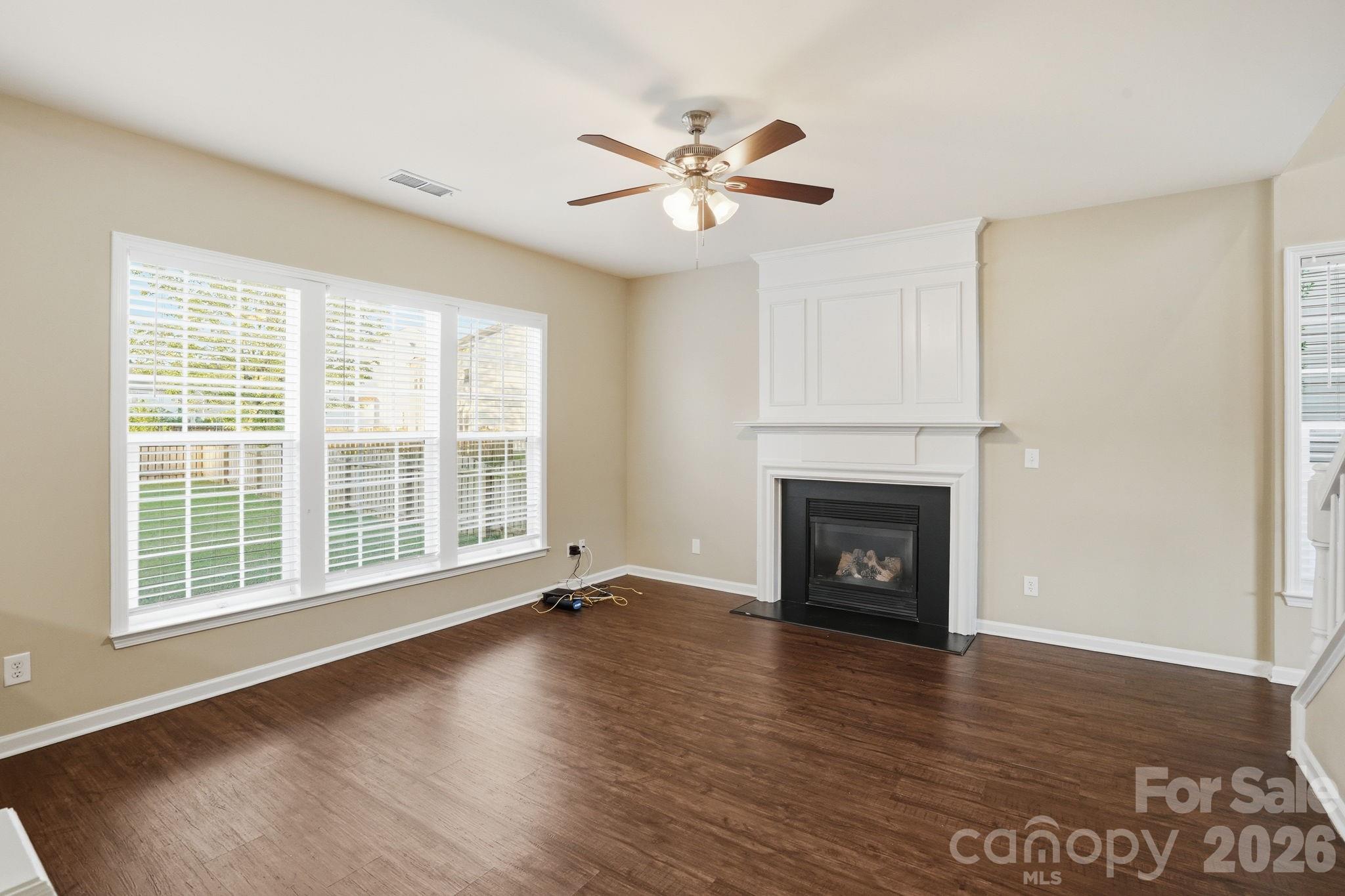 2910 Azalea Hills Drive Property Photo 6