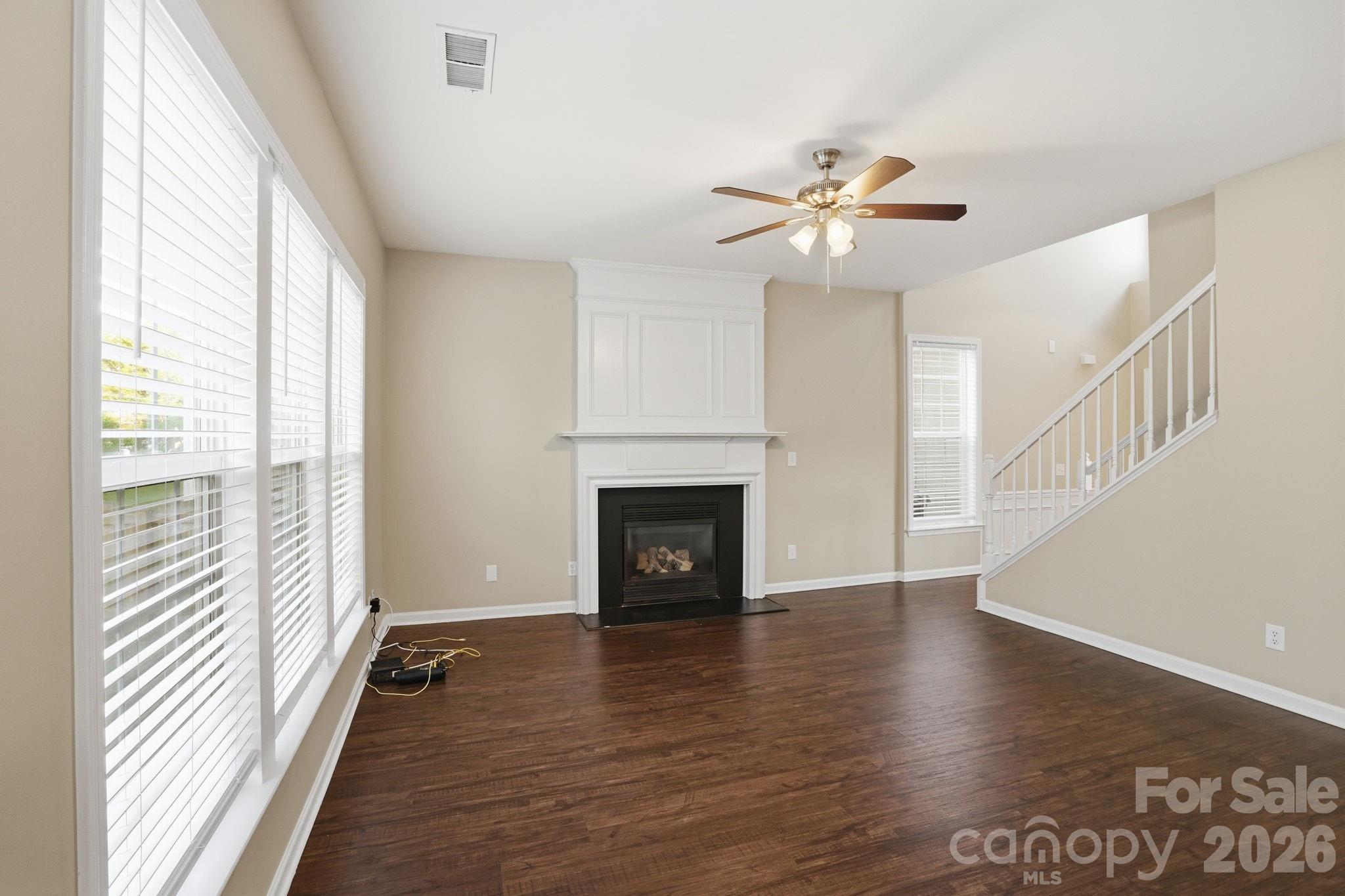 2910 Azalea Hills Drive Property Photo 7