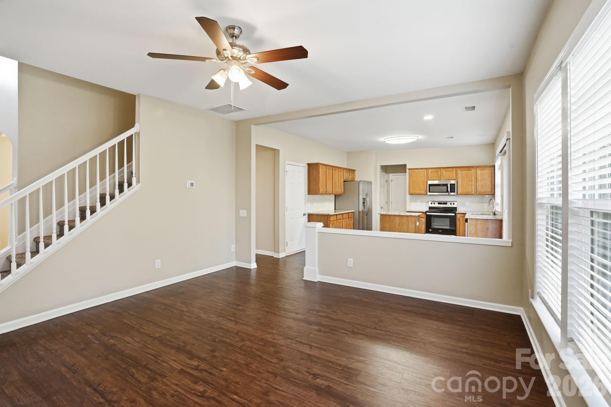 2910 Azalea Hills Drive Property Photo 8
