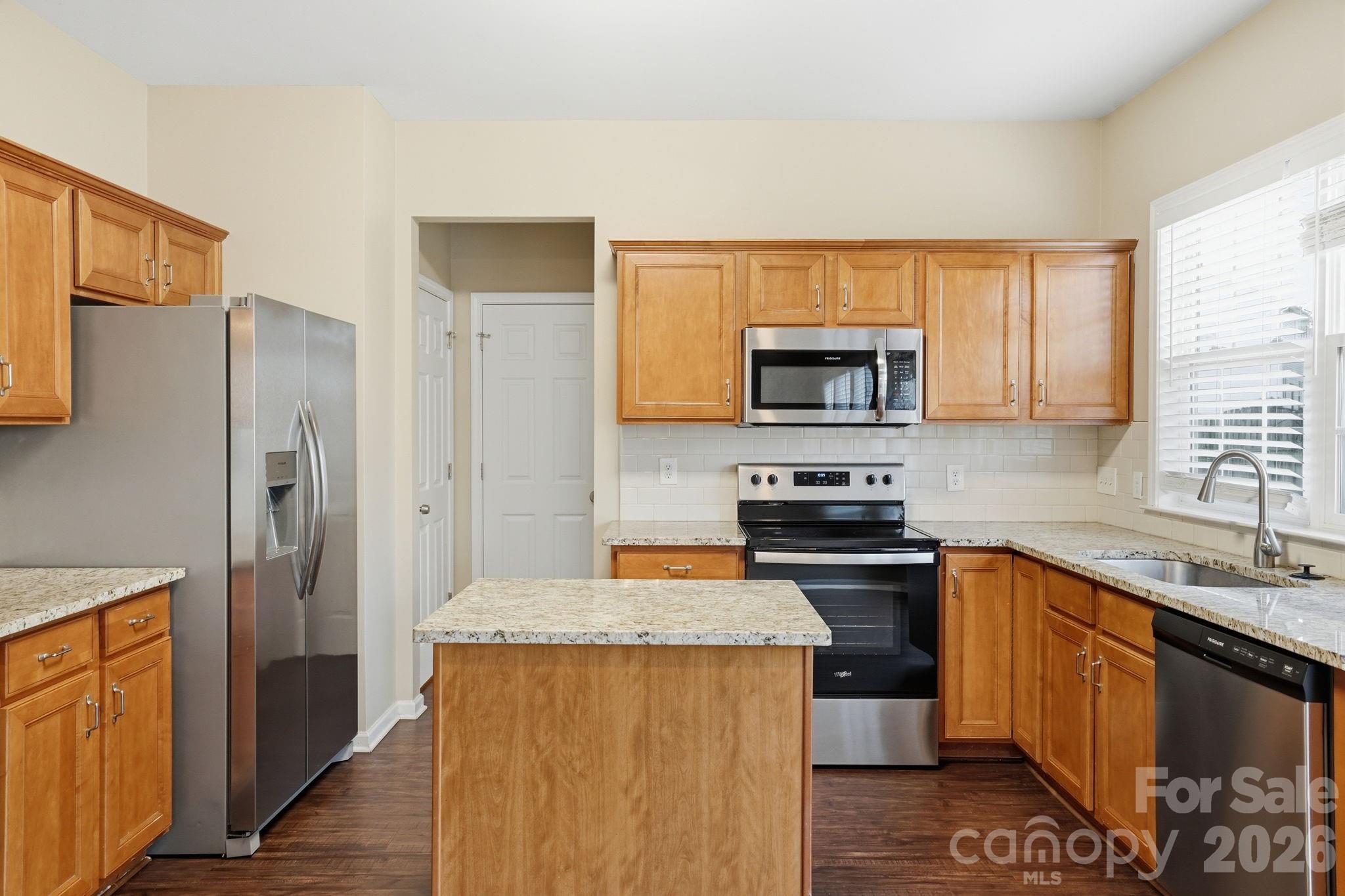 2910 Azalea Hills Drive Property Photo 11