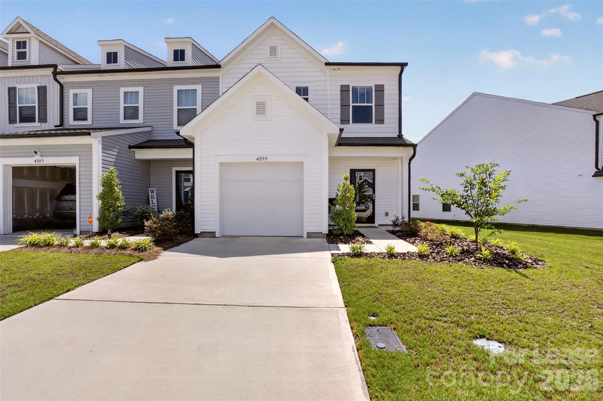 4385951 Property Photo 2