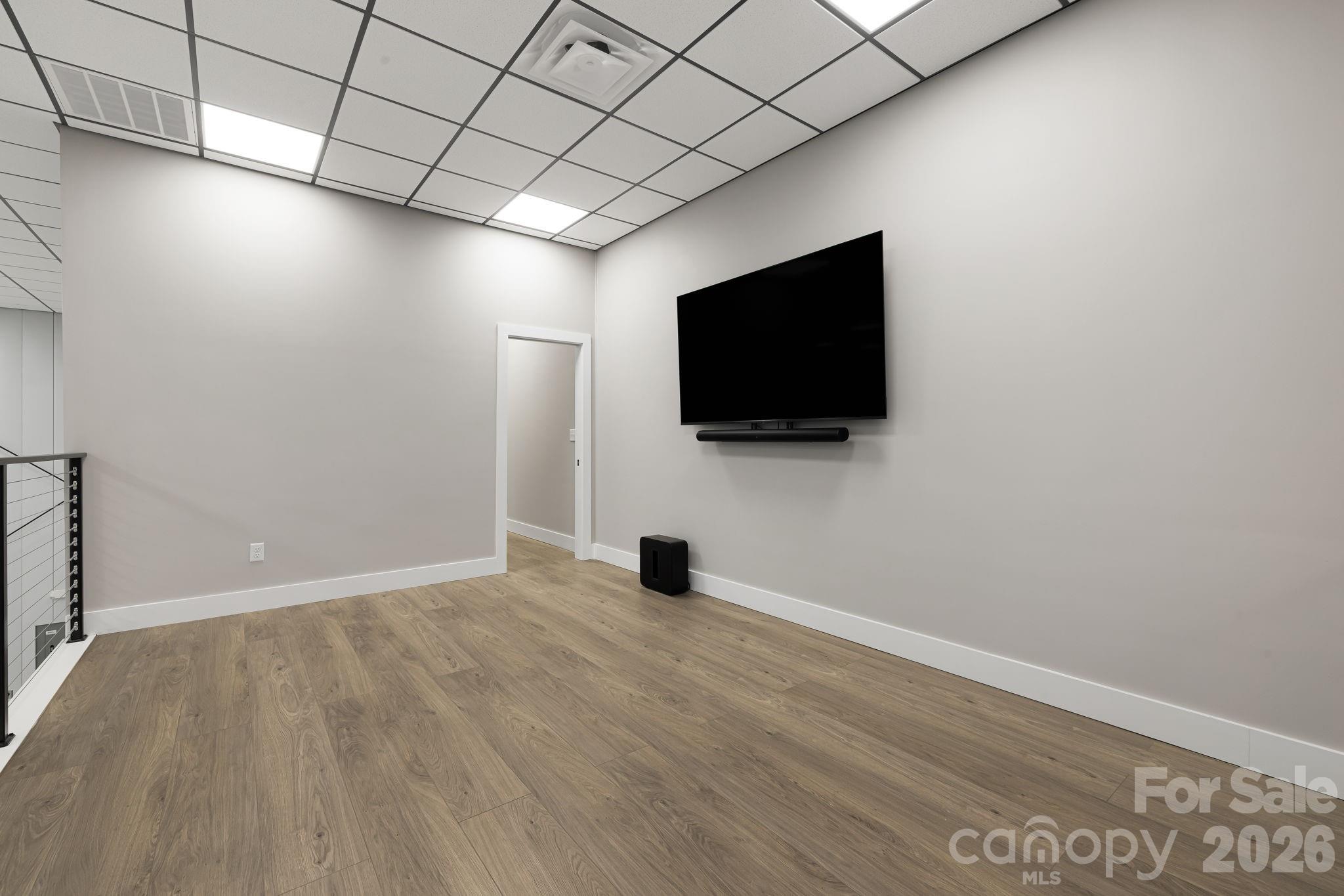 130 Speed Way B Property Photo 23