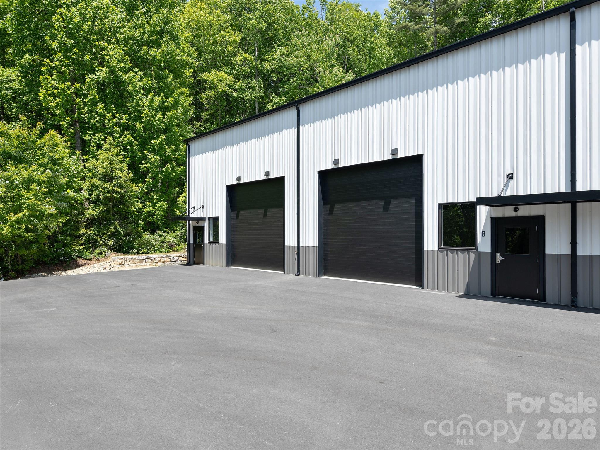 130 Speed Way B Property Photo 38
