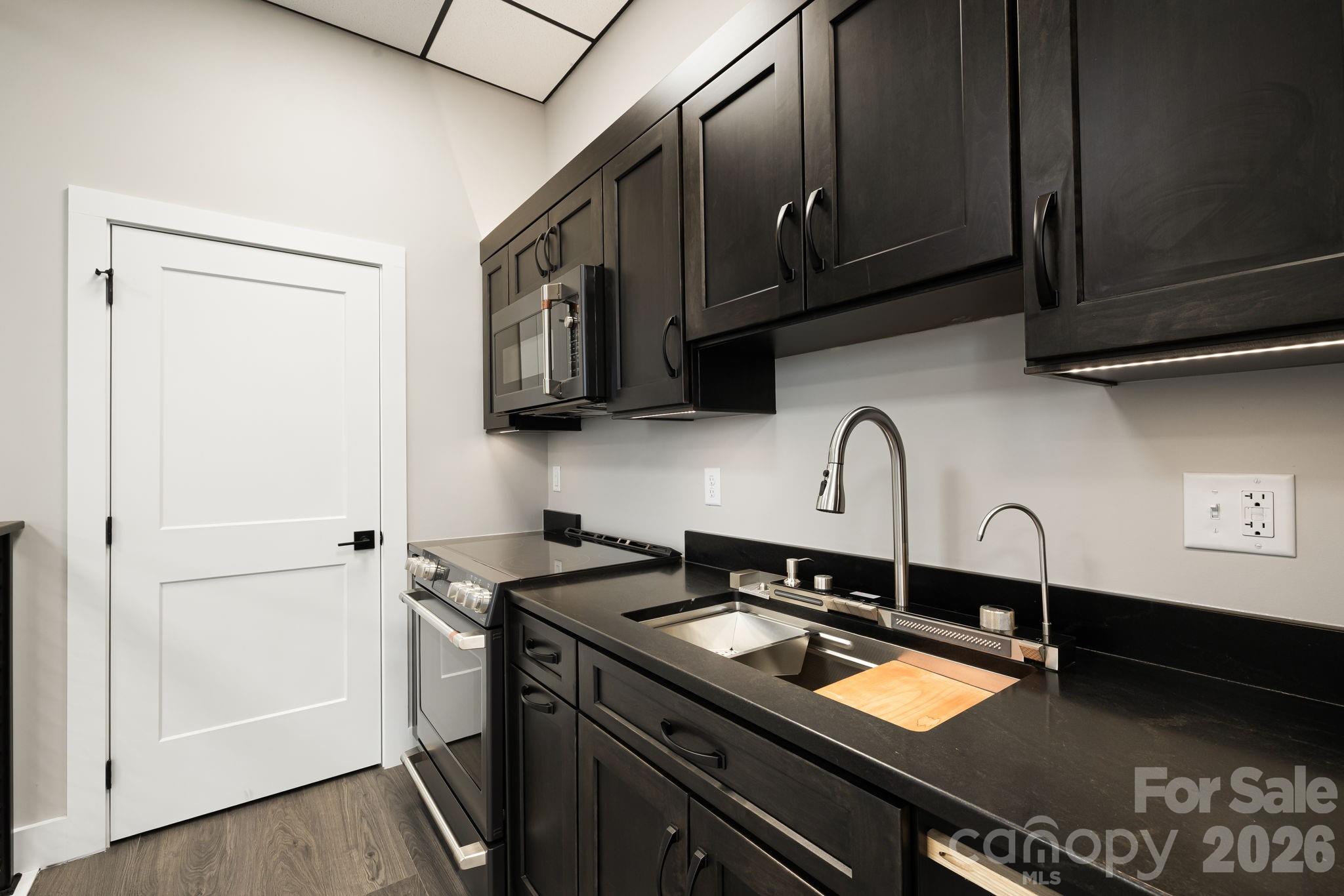 130 Speed Way A Property Photo 18