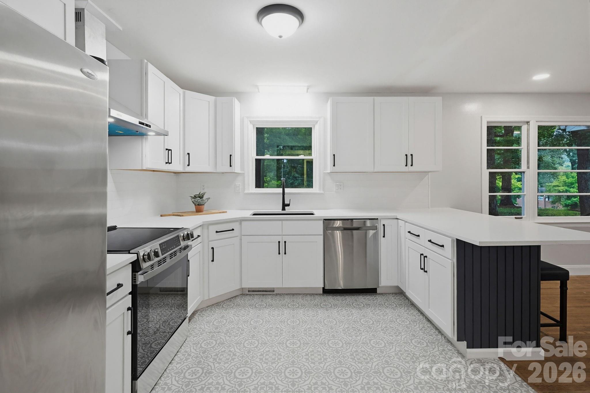 1623 Lumarka Drive Property Photo 7