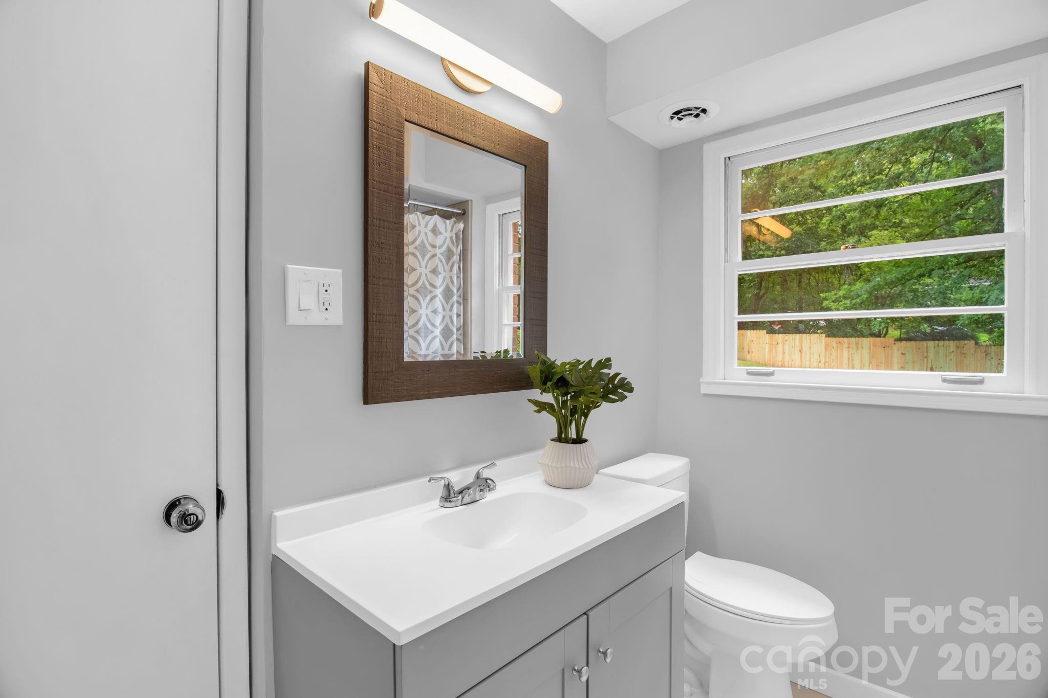 1623 Lumarka Drive Property Photo 18