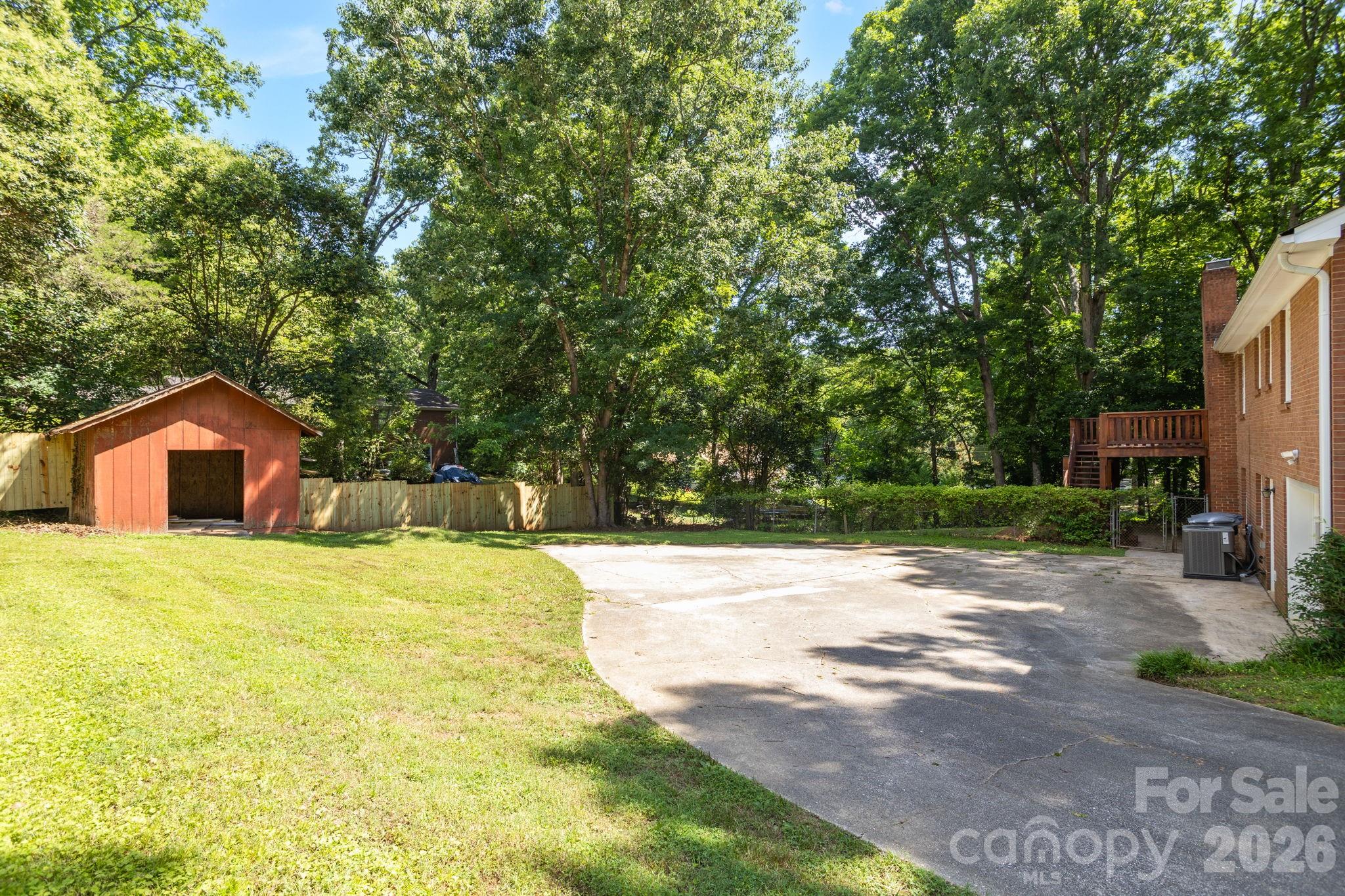 1623 Lumarka Drive Property Photo 19