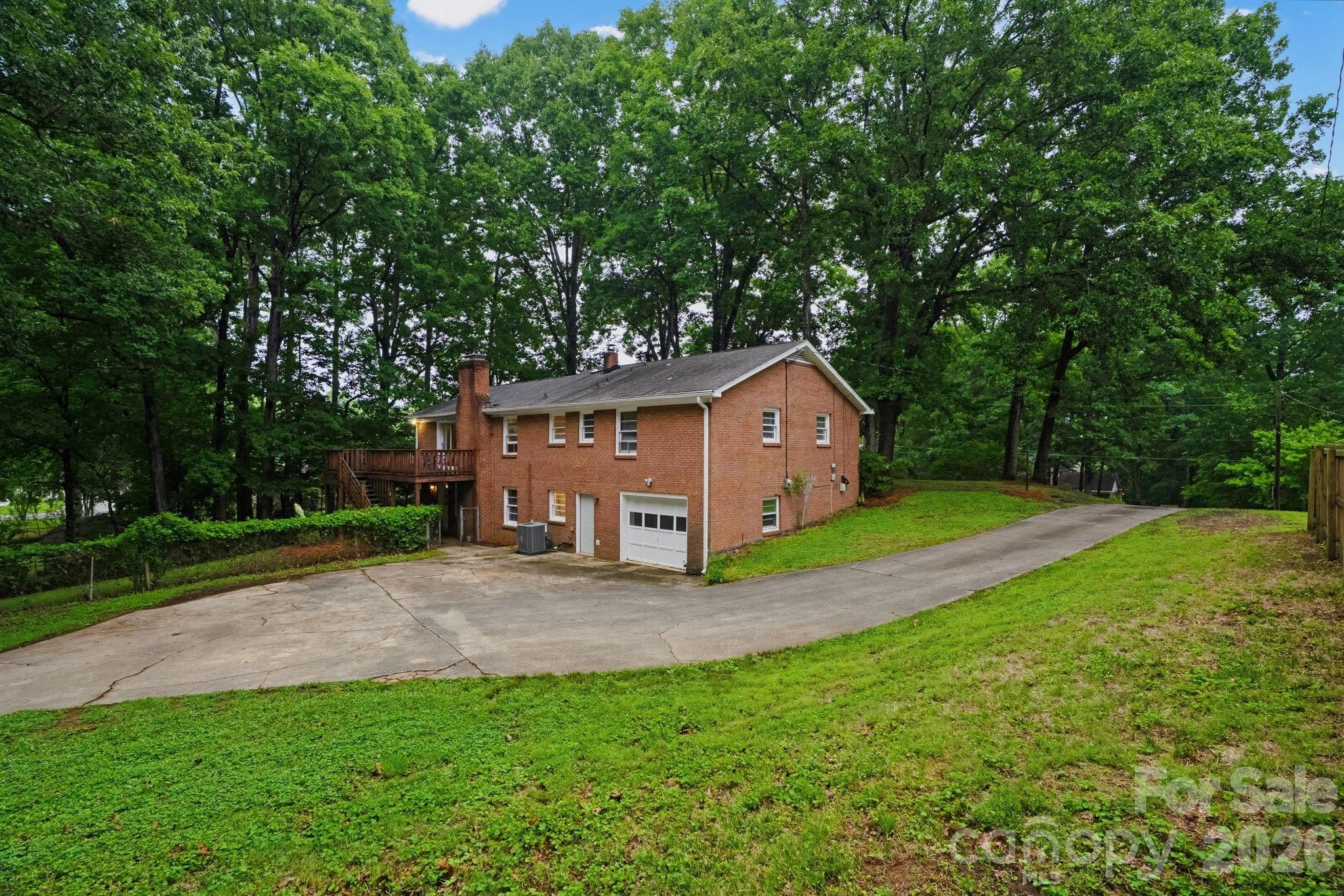 1623 Lumarka Drive Property Photo 21