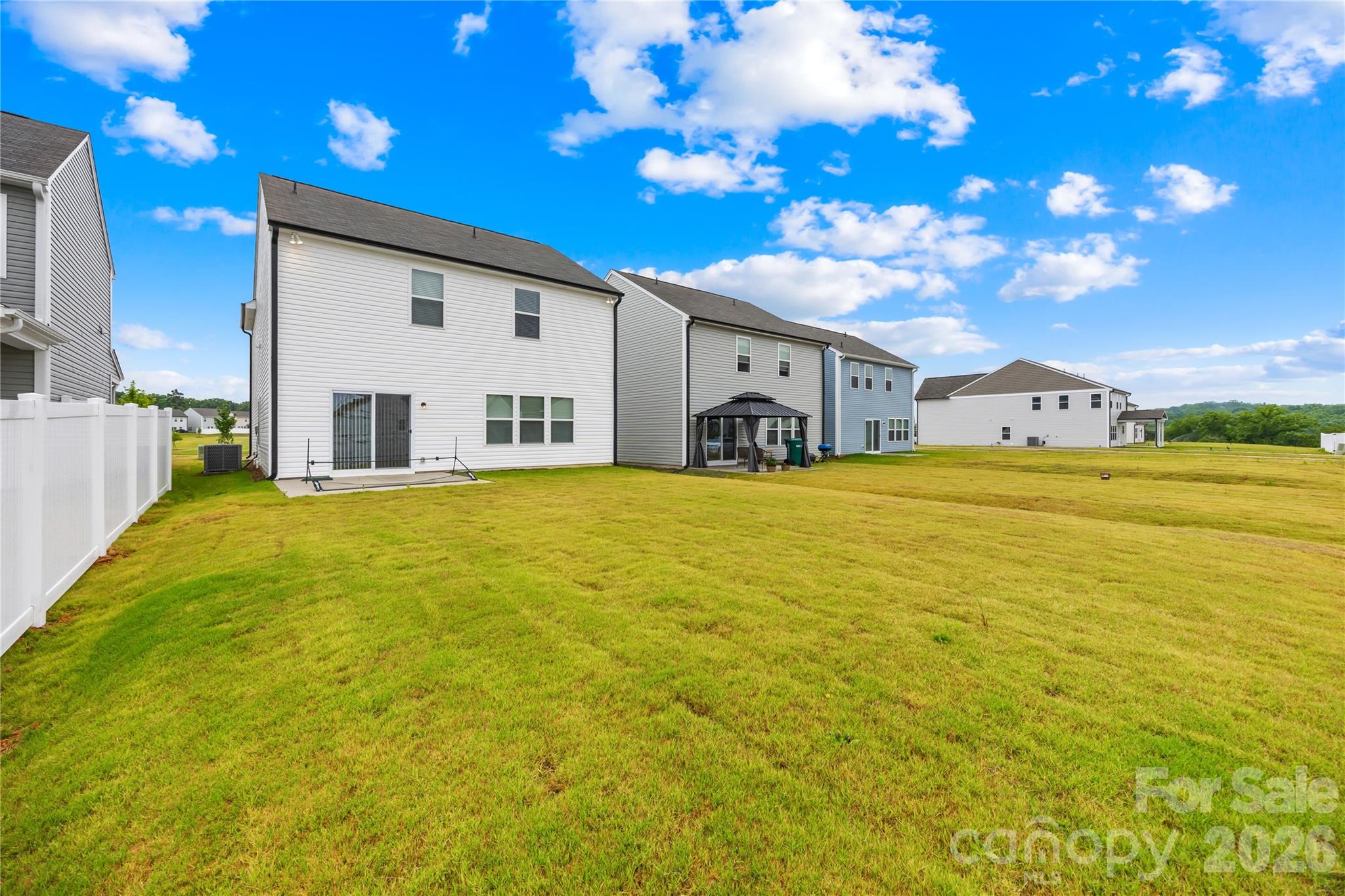2312 Morgan Hills Drive Property Photo 3