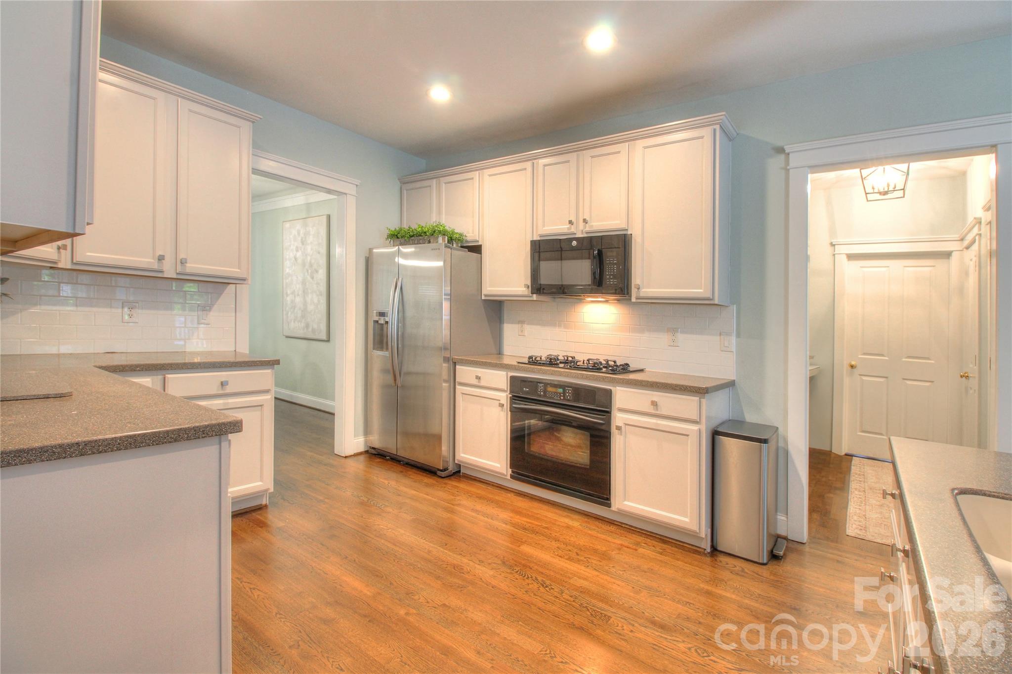 3009 Thayer Drive Property Photo 10