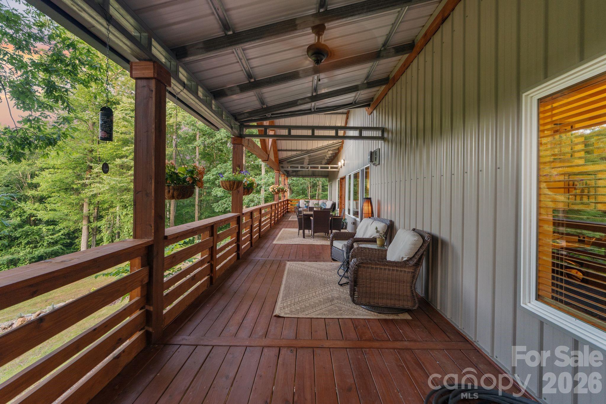 9870 Harvest Lane Property Photo 4