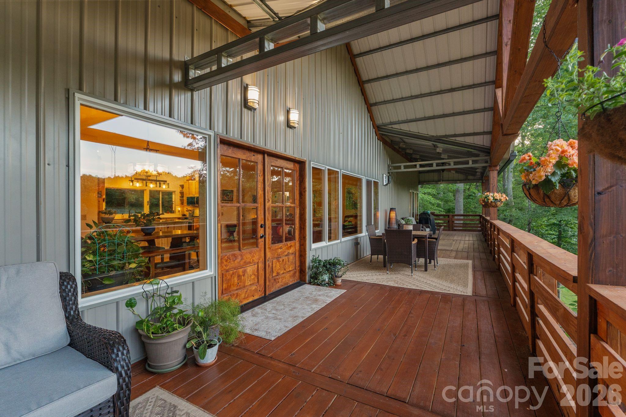 9870 Harvest Lane Property Photo 5