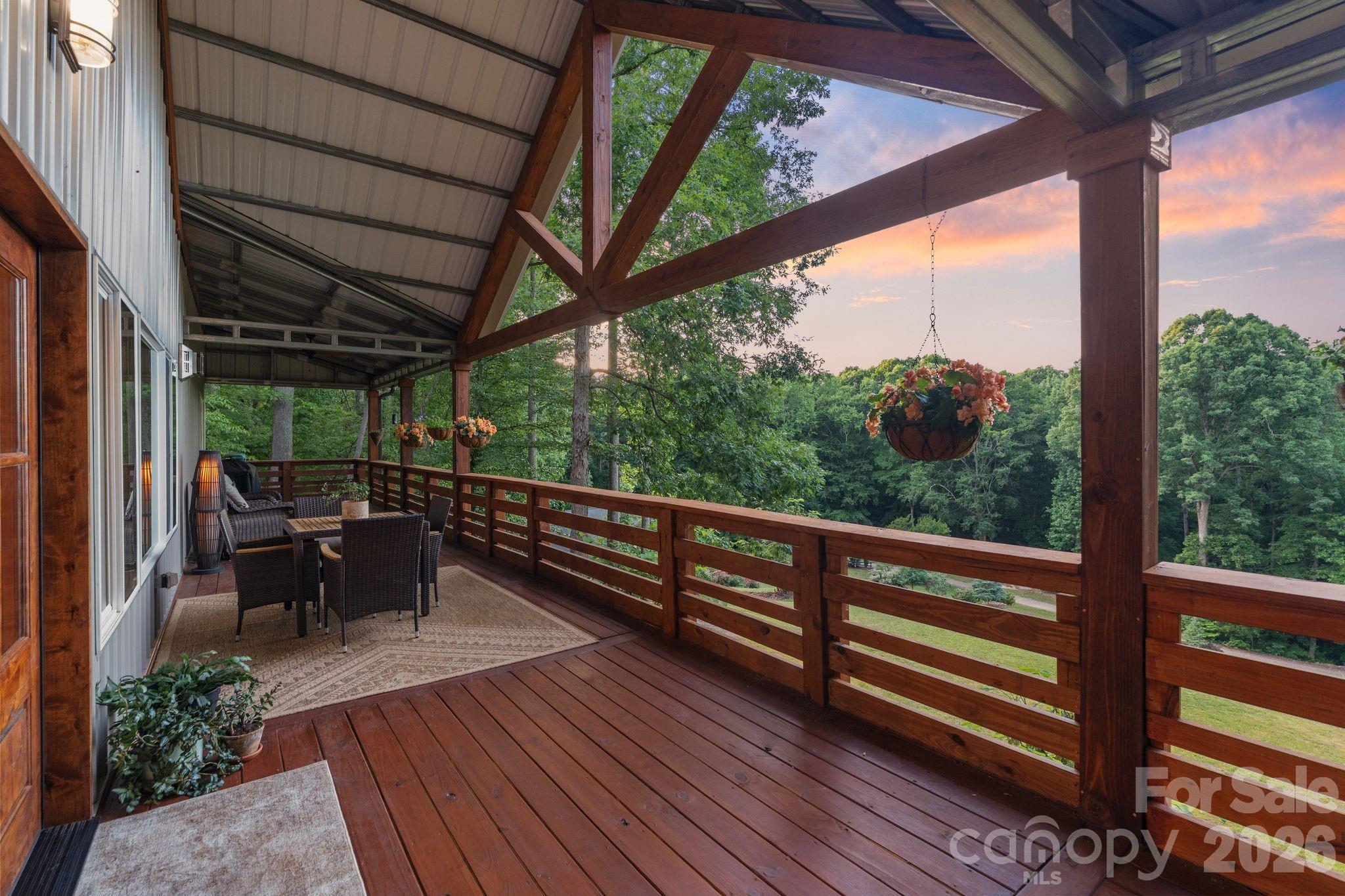 9870 Harvest Lane Property Photo 6