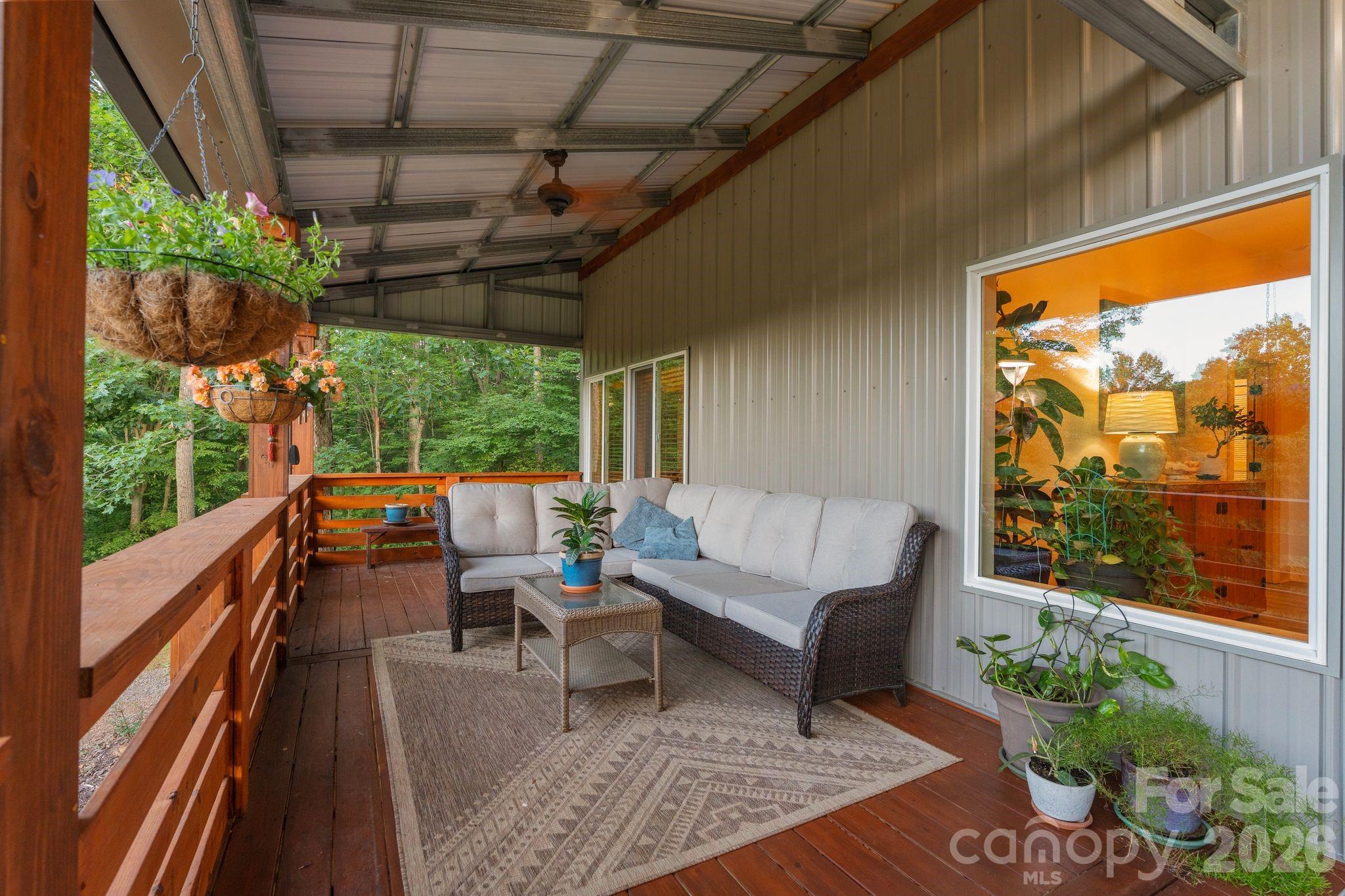 9870 Harvest Lane Property Photo 7