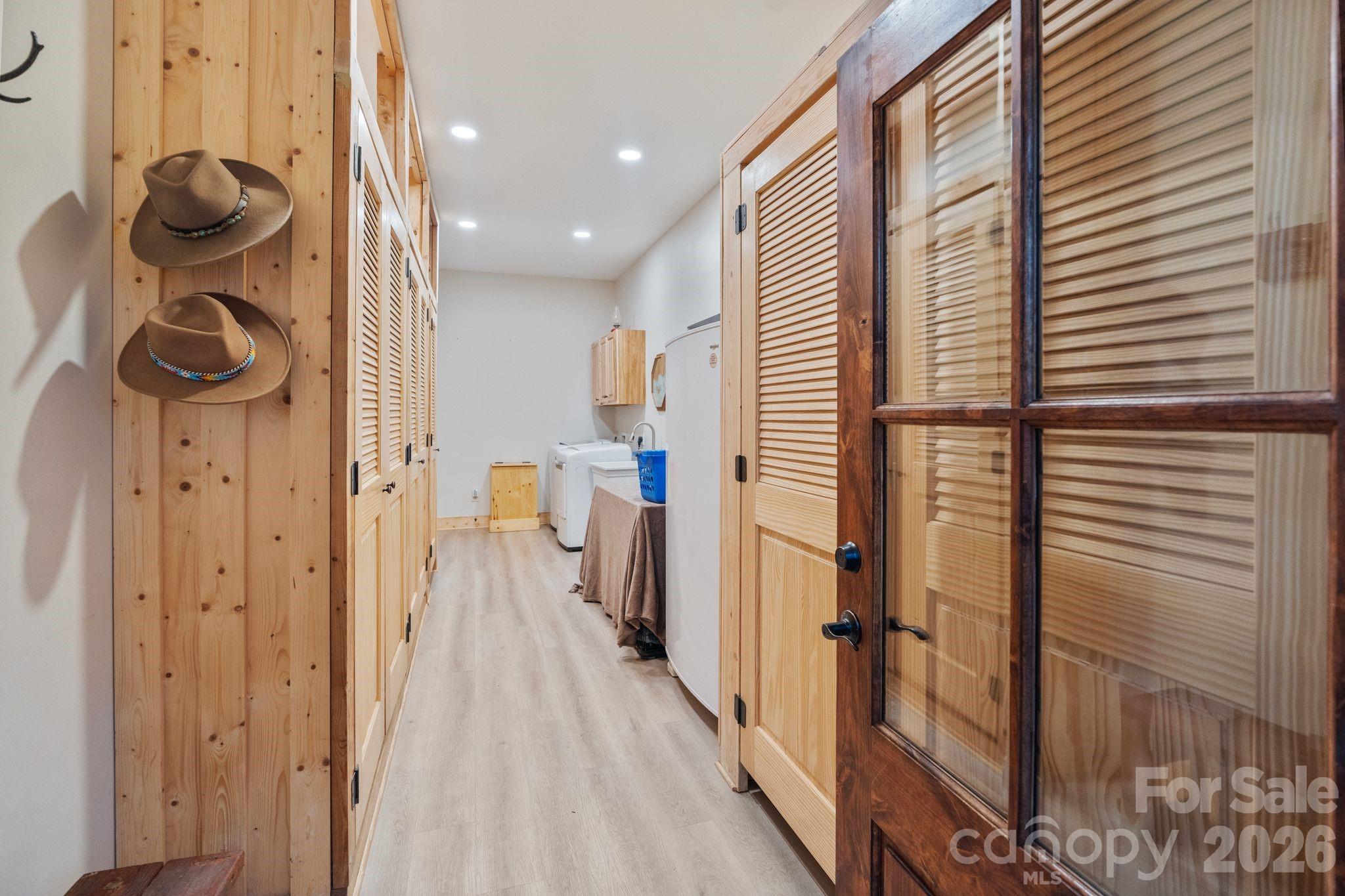 9870 Harvest Lane Property Photo 25