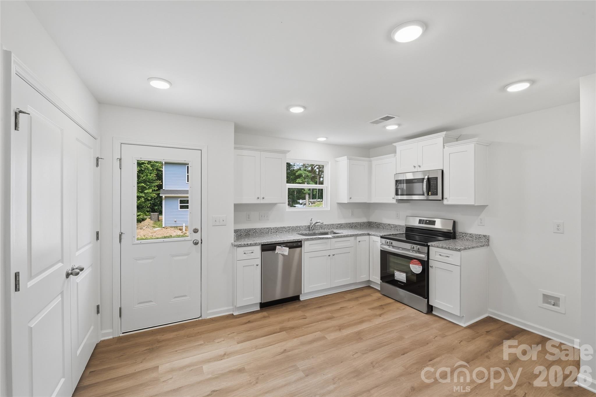 422 Kershaw Street Property Photo 9