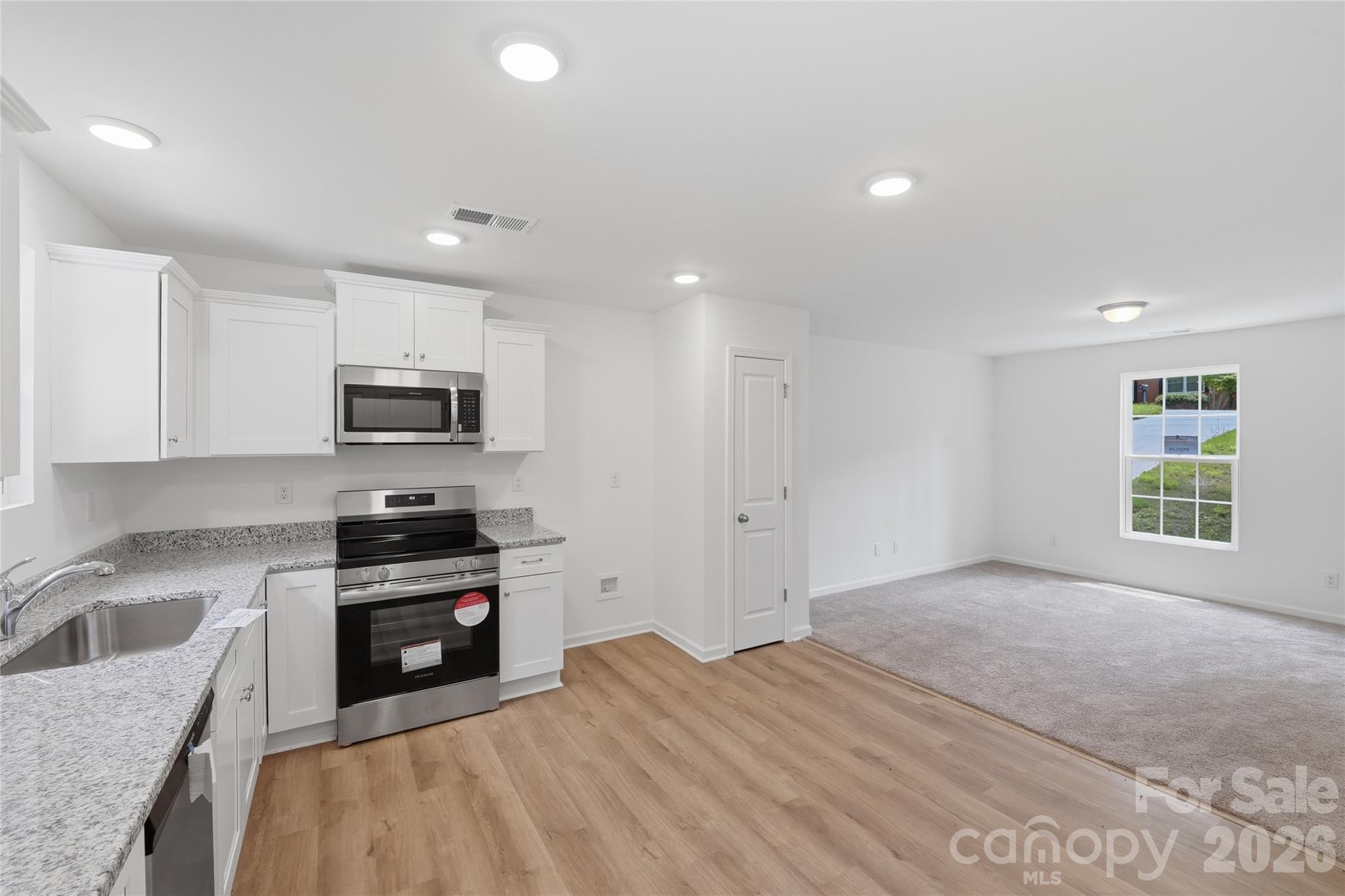 422 Kershaw Street Property Photo 11