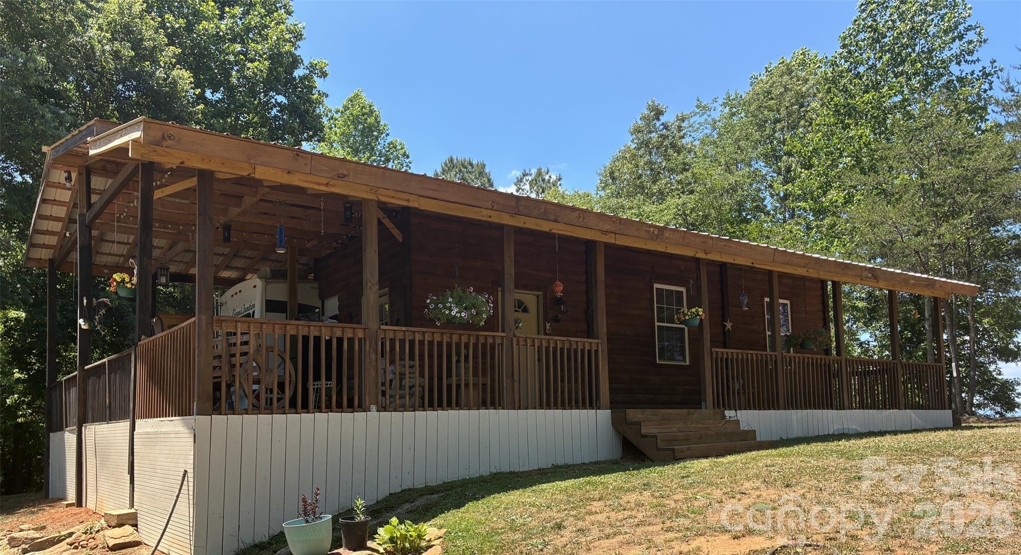 1431 Mountain Creek Road Property Photo 1