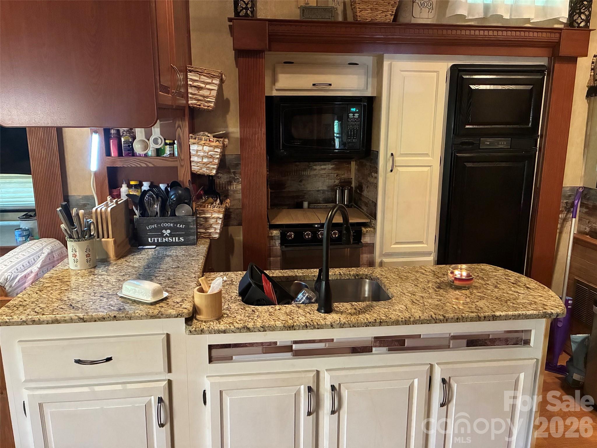 1431 Mountain Creek Road Property Photo 11
