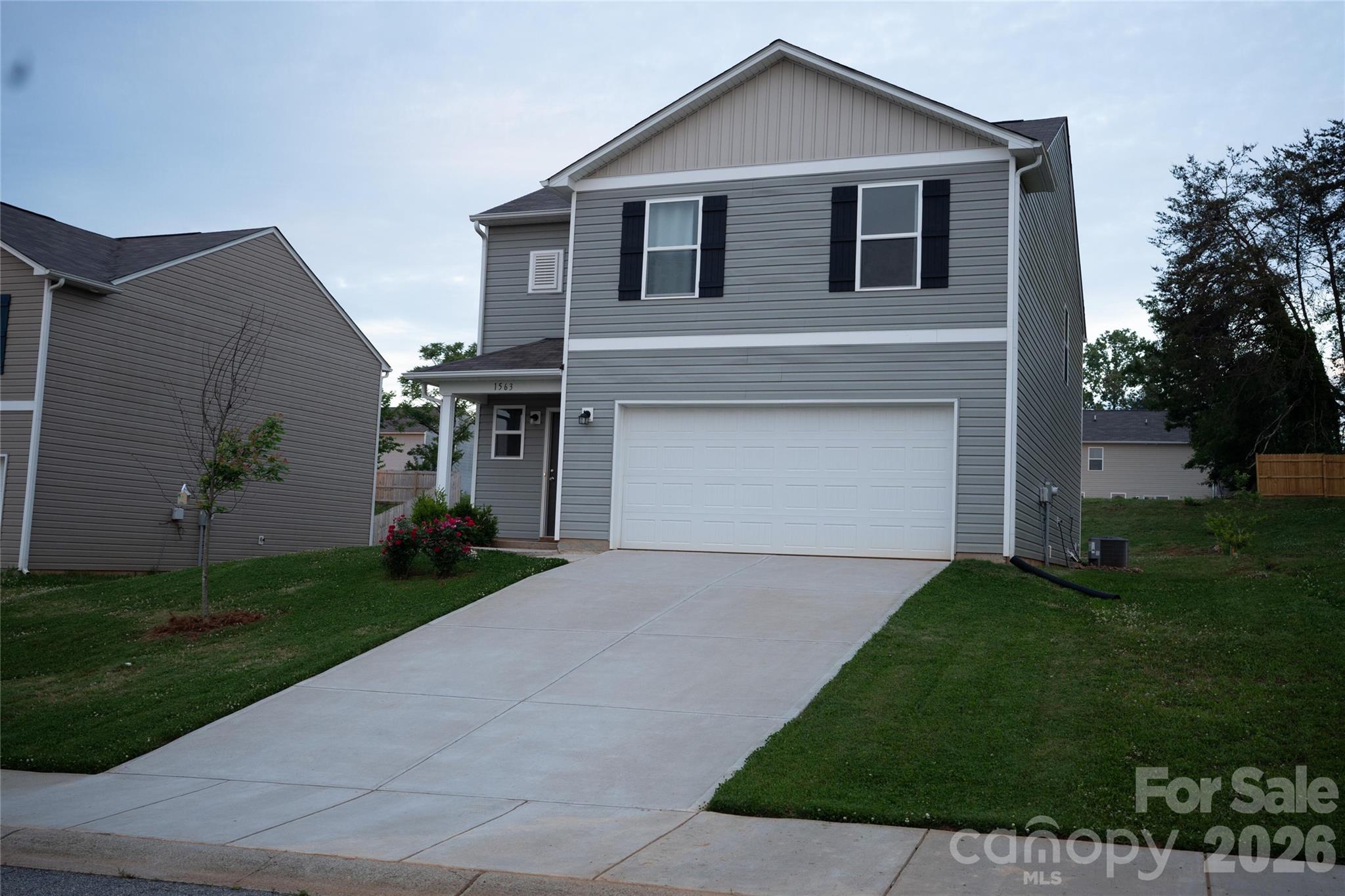 1563 Catskill Way Property Photo 1
