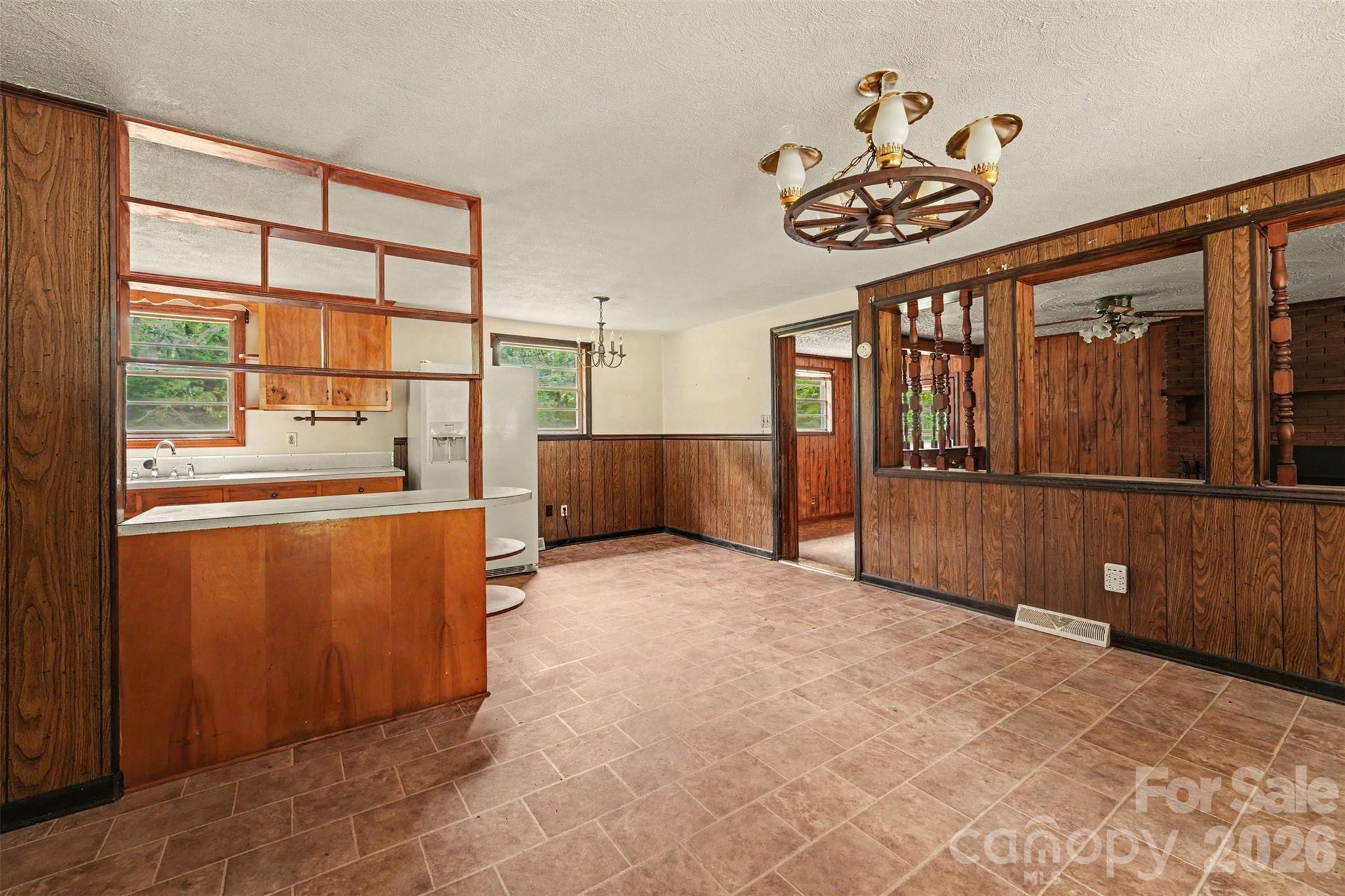2871 Loviee Road Property Photo 3