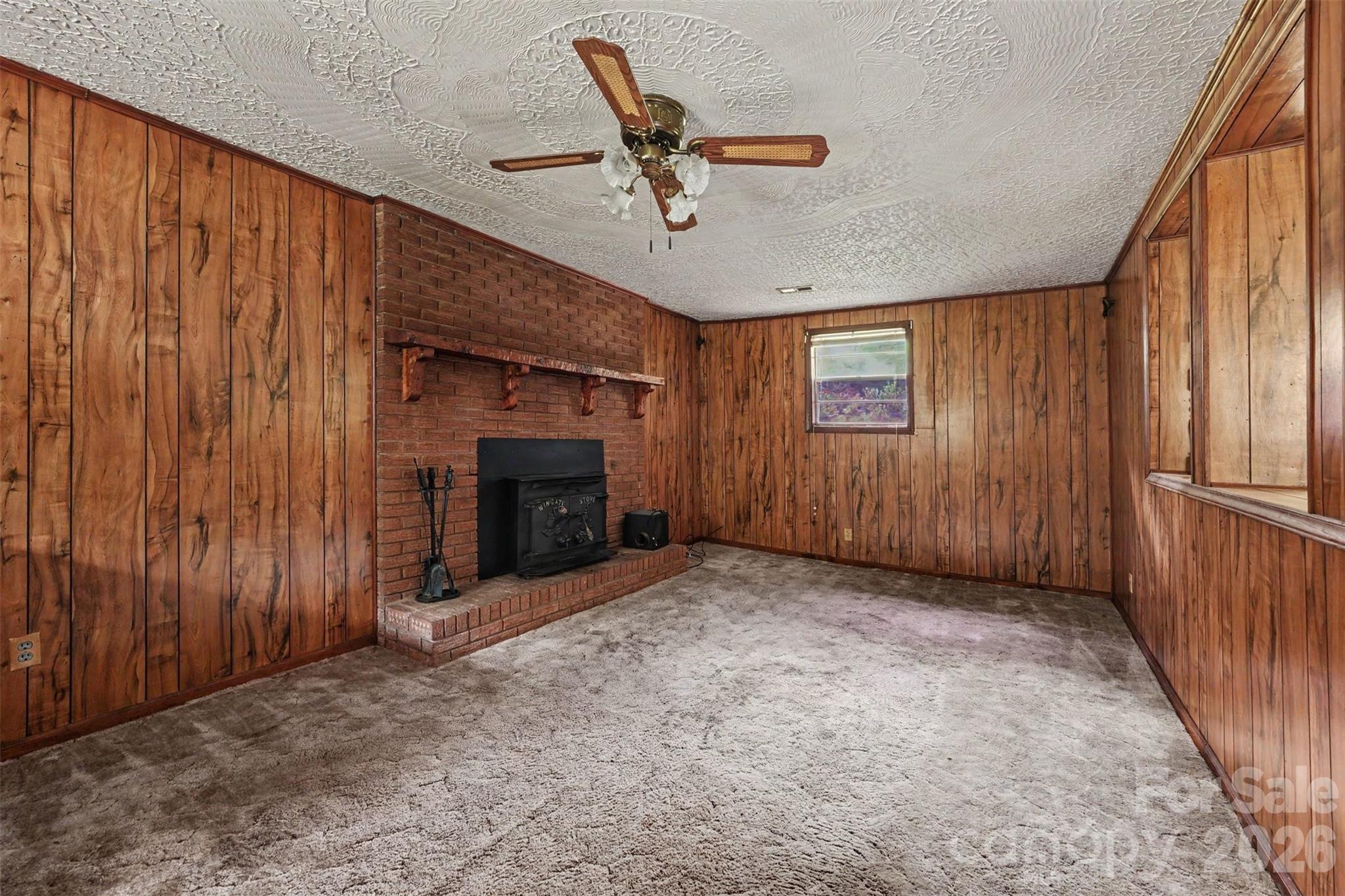 2871 Loviee Road Property Photo 4