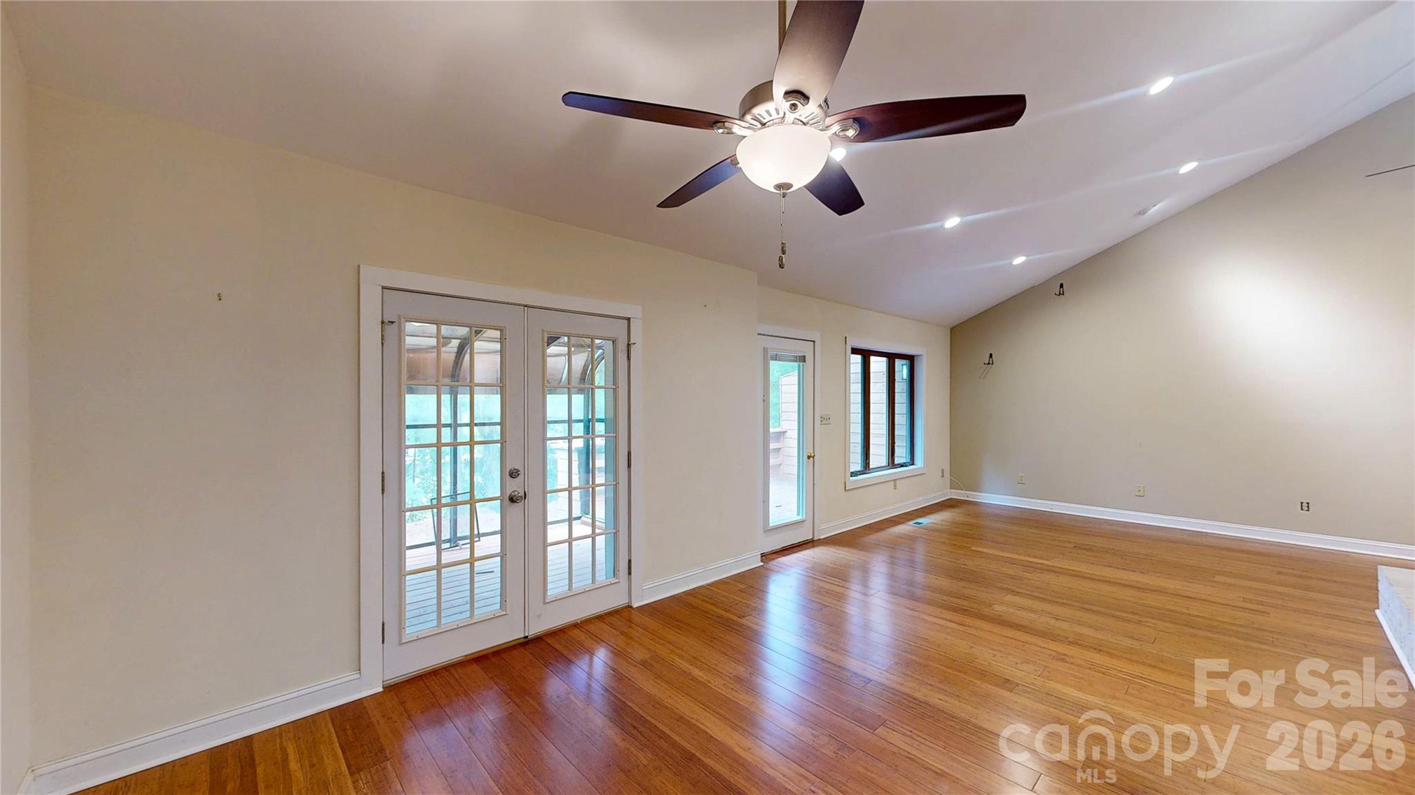 103 Woodfield Drive A3 Property Photo 5