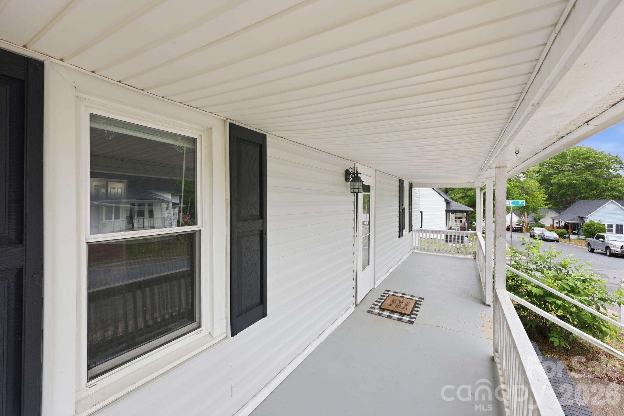 904 Mill Street Property Photo 4