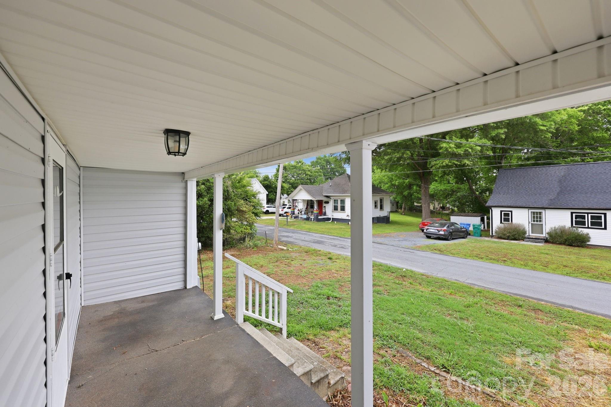 904 Mill Street Property Photo 6