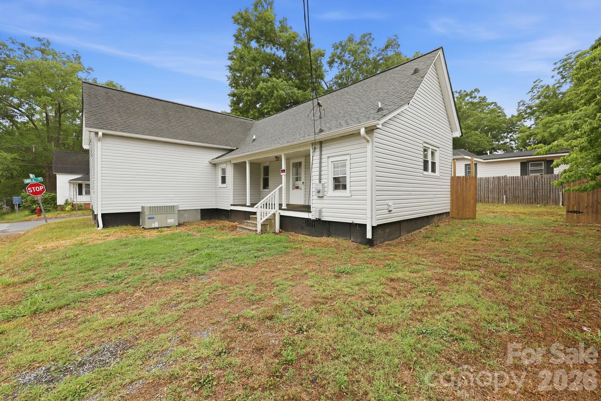904 Mill Street Property Photo 7