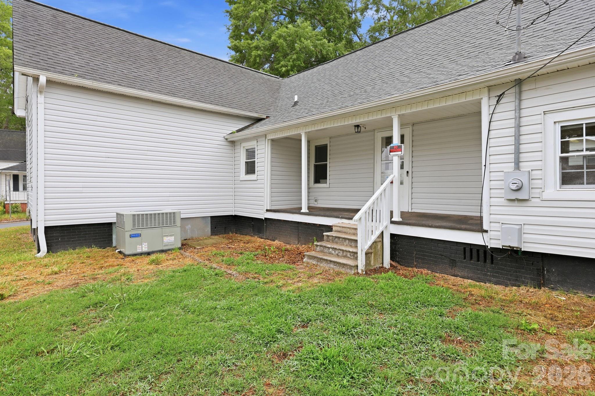 904 Mill Street Property Photo 8