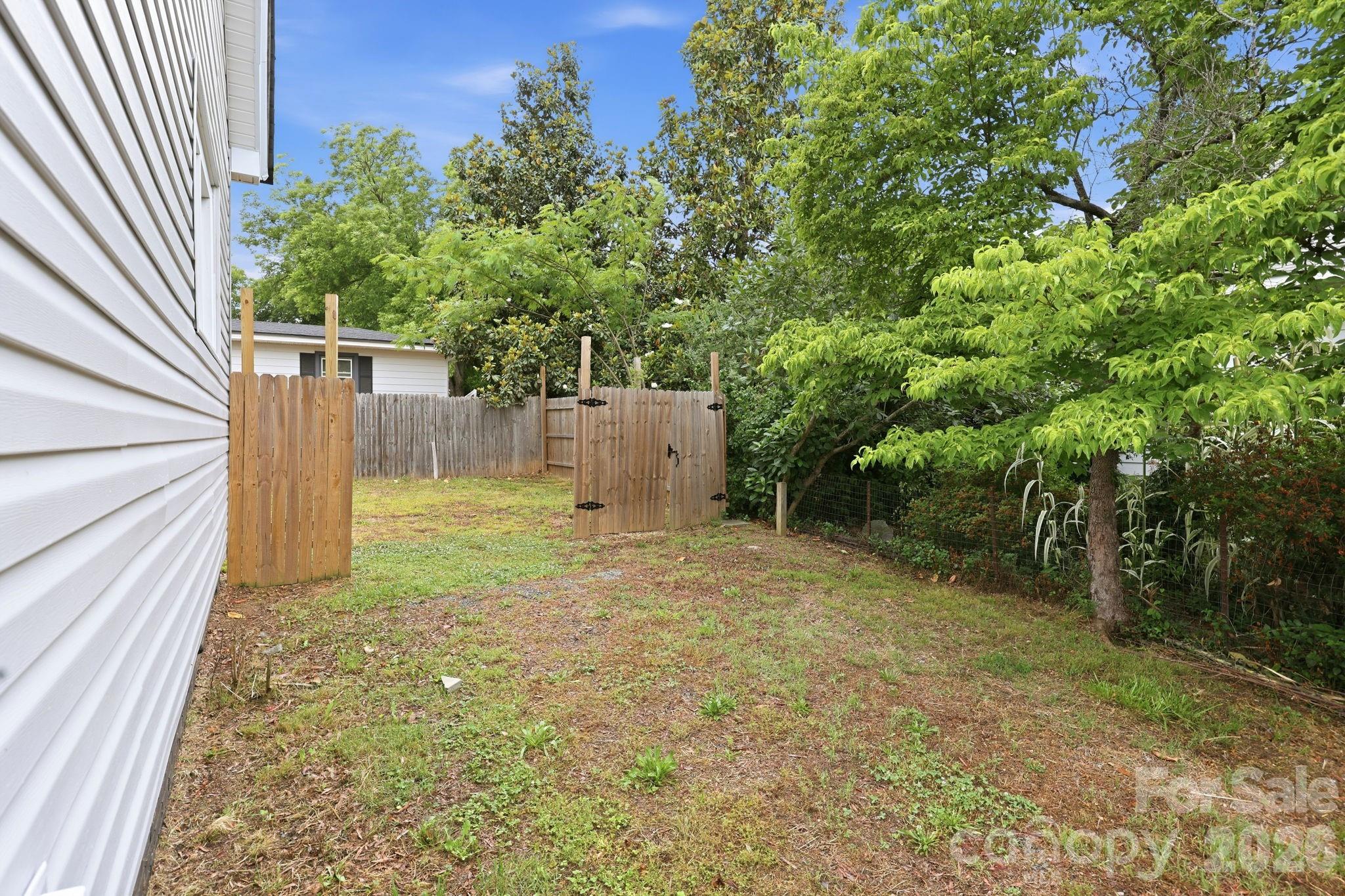 904 Mill Street Property Photo 9