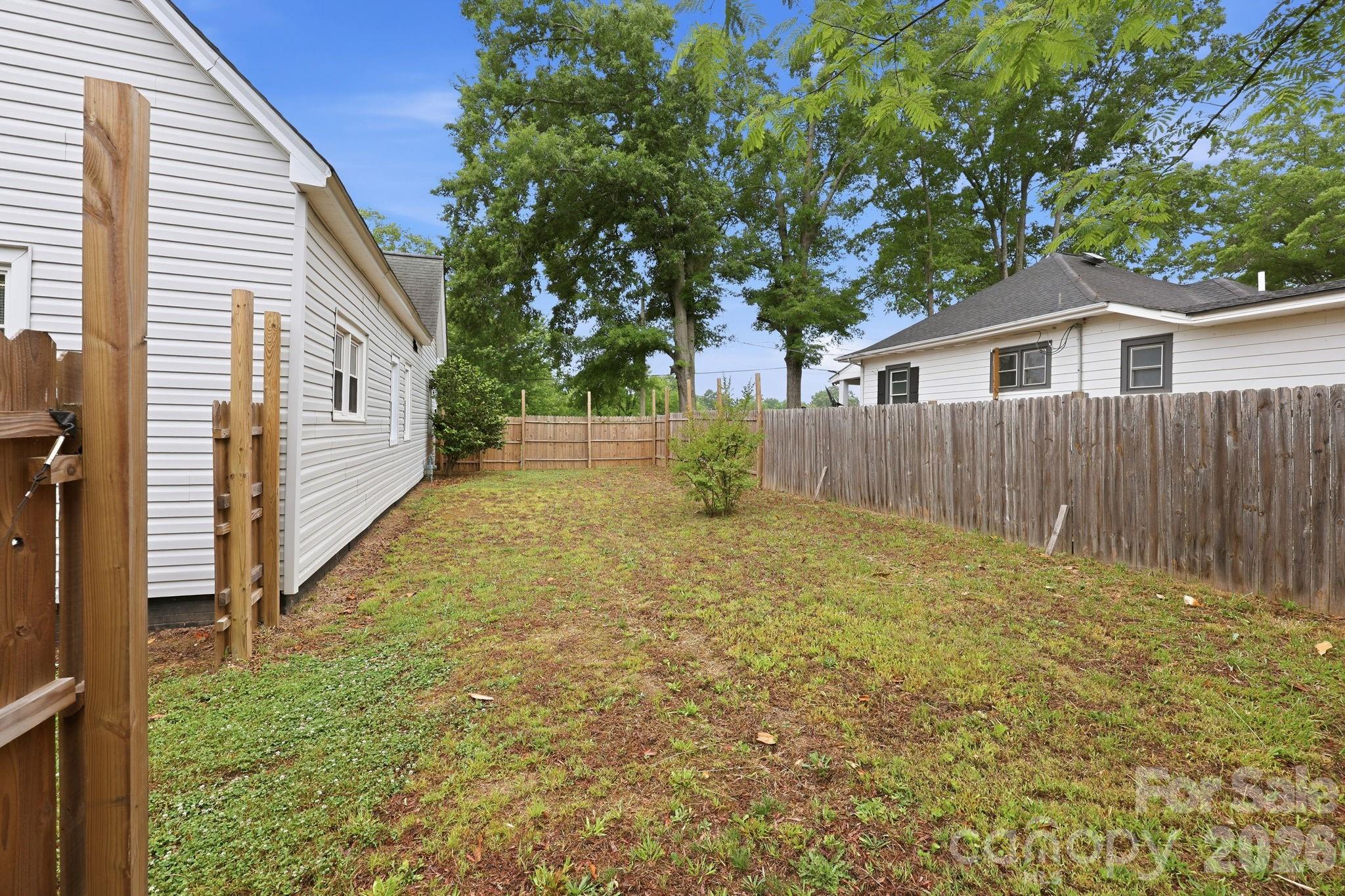 904 Mill Street Property Photo 10