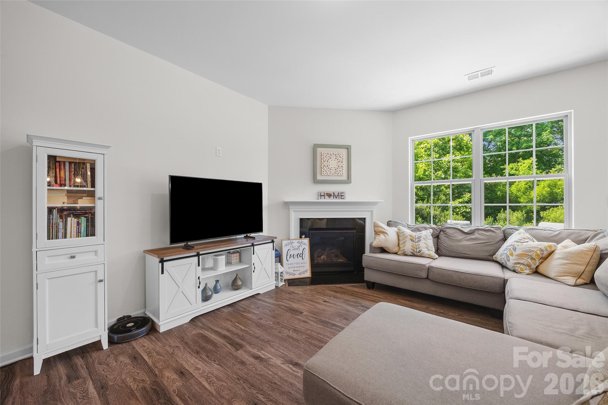 625 Amber Meadows Way Property Photo 6